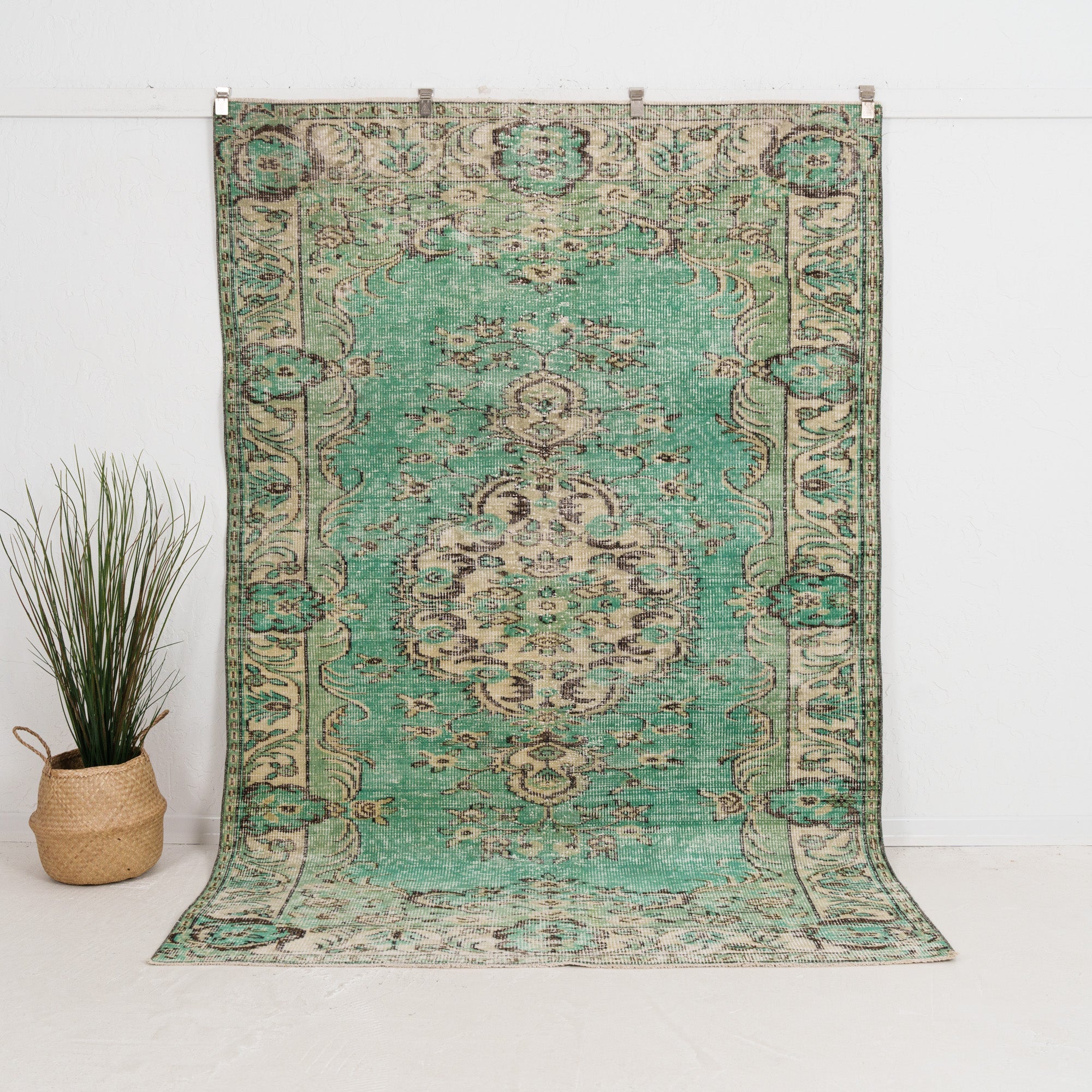 6' x 9' - Vintage Turkish Area Rug, Green - Mayrisse | Kuden Rugs