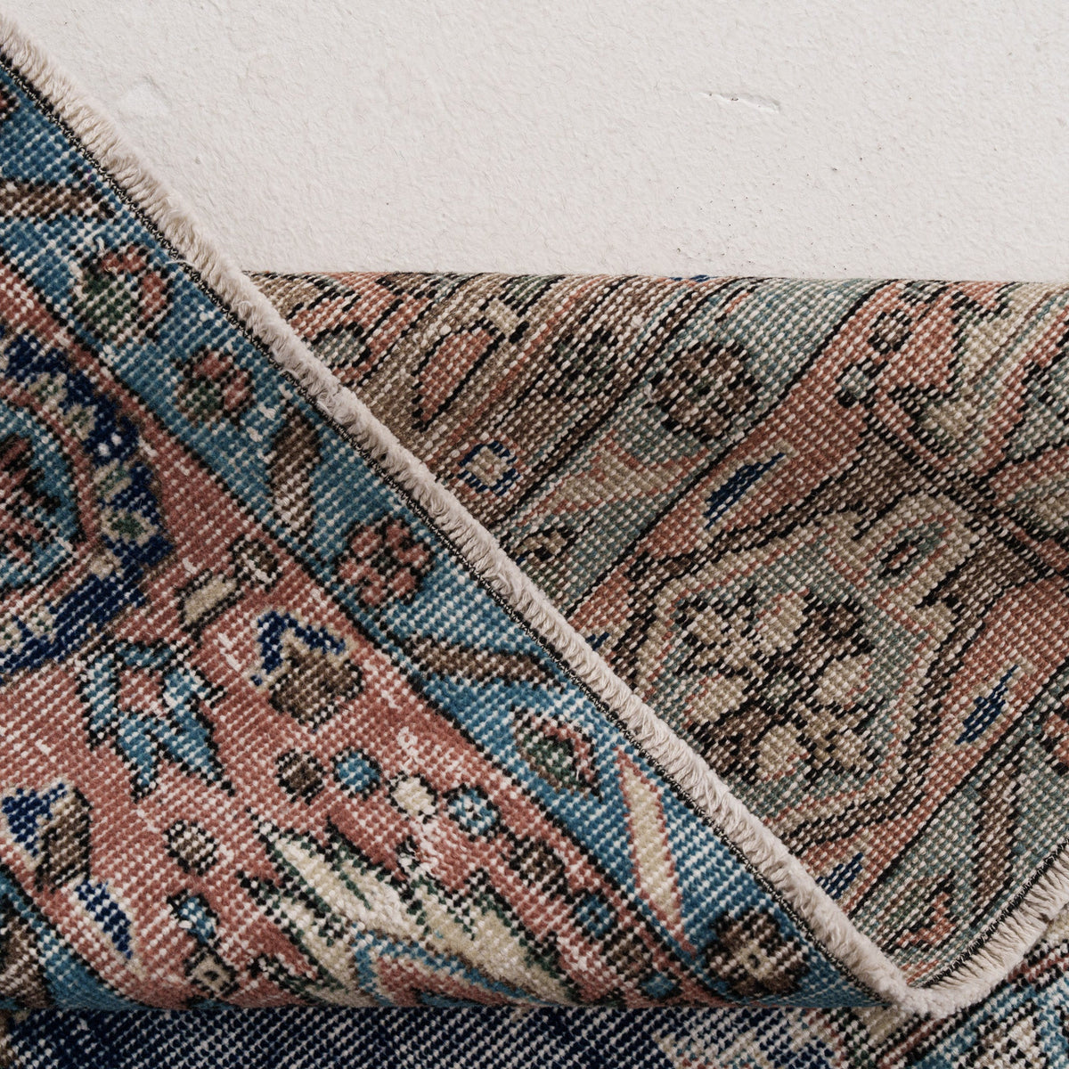 Oriental 7x10 Blue Rug