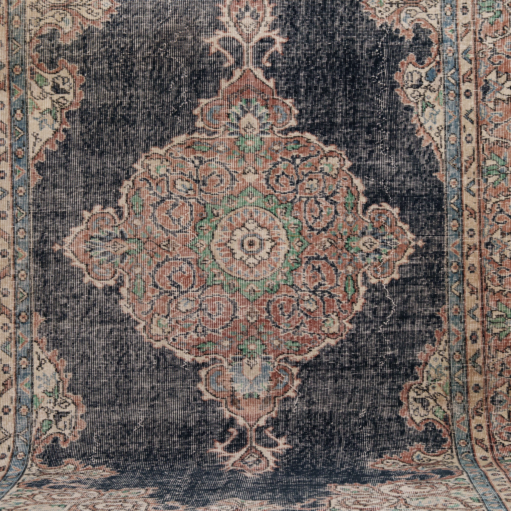 6x9 Vintage Rug