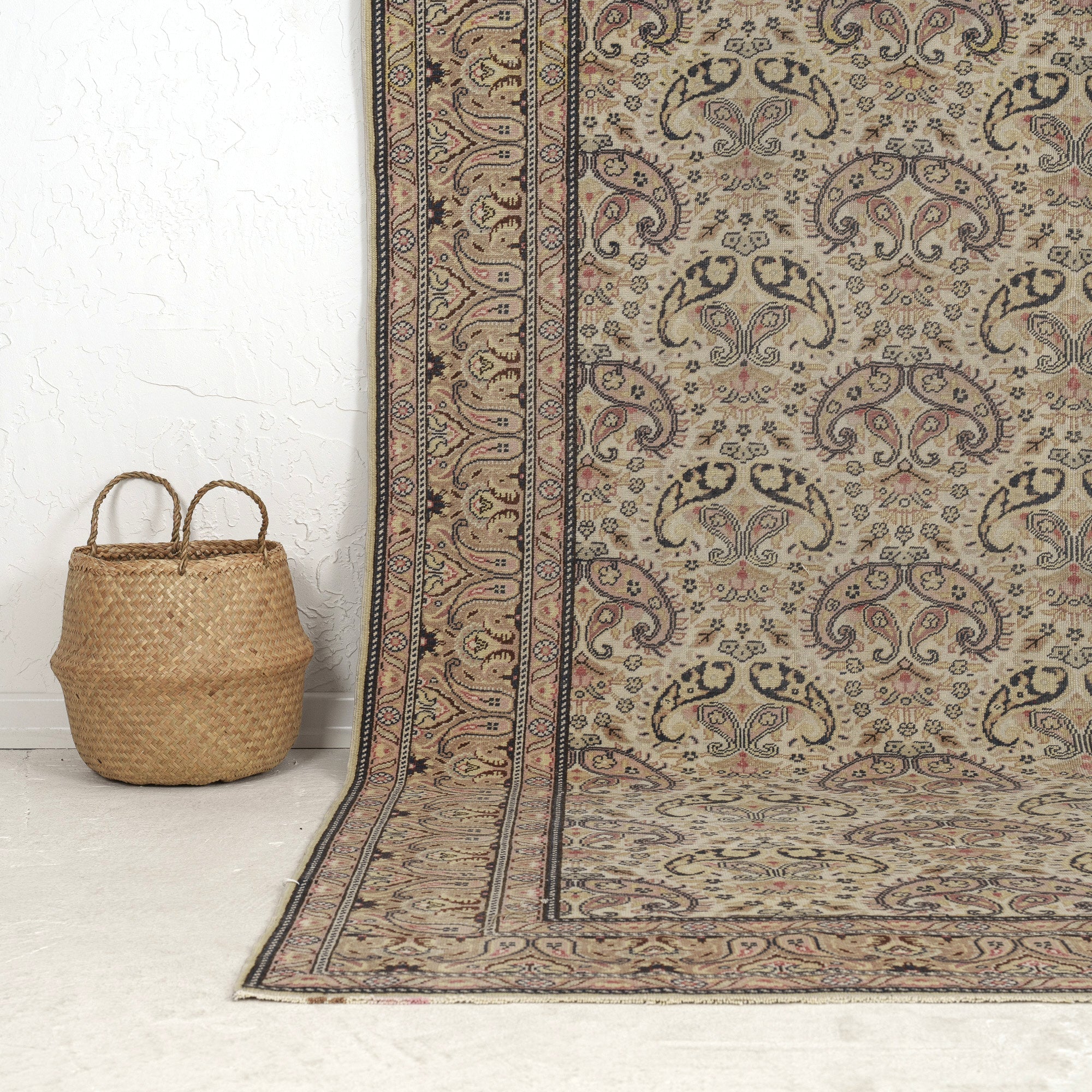 Hesper - Oriental Vintage Rug, Collector's Edition
