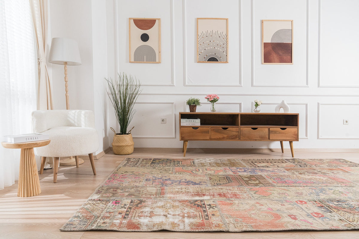 Isidor - Oriental Rug, Timeless & Exquisite