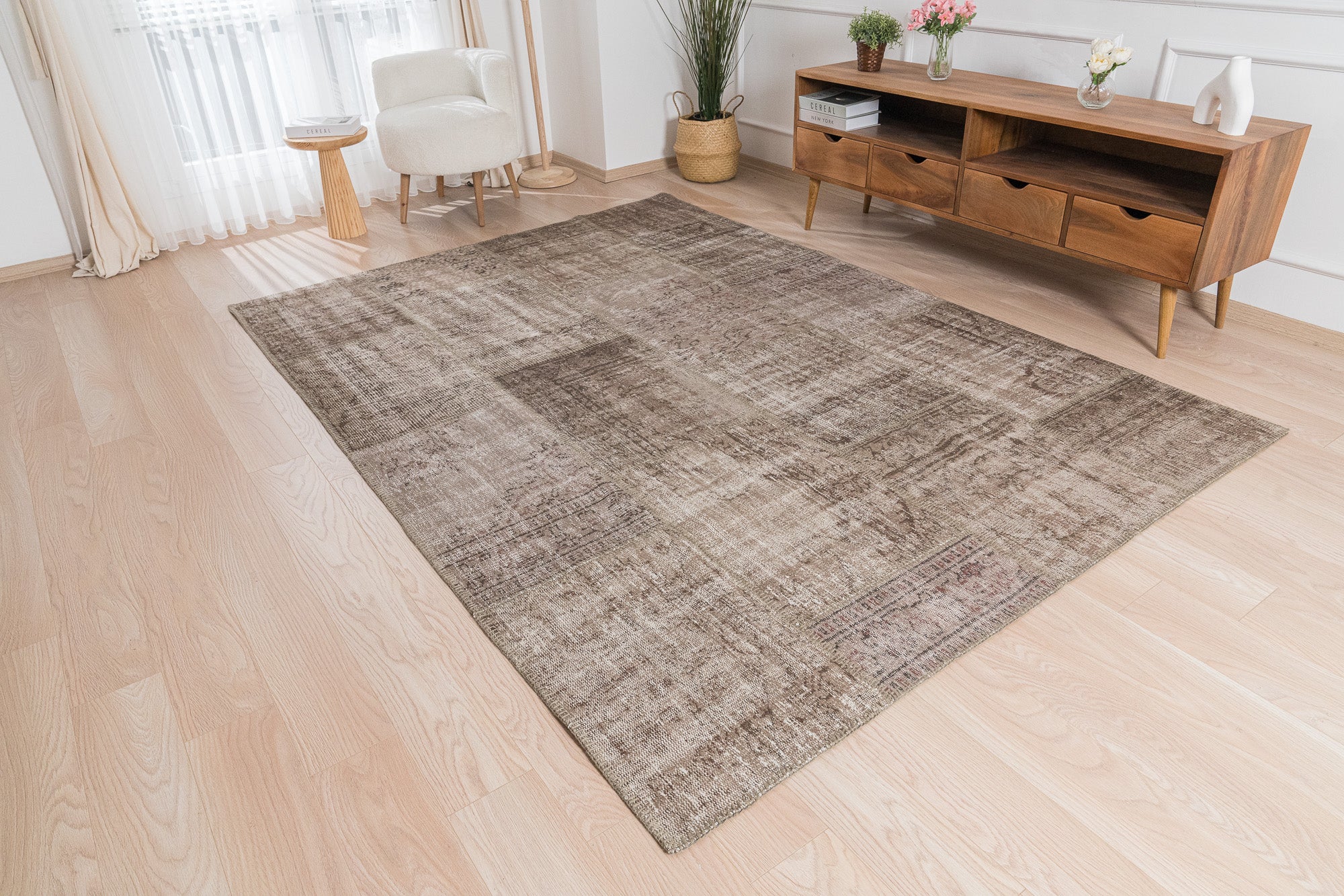 Rosella - Persian Rug, Unique Handcrafted Artistry