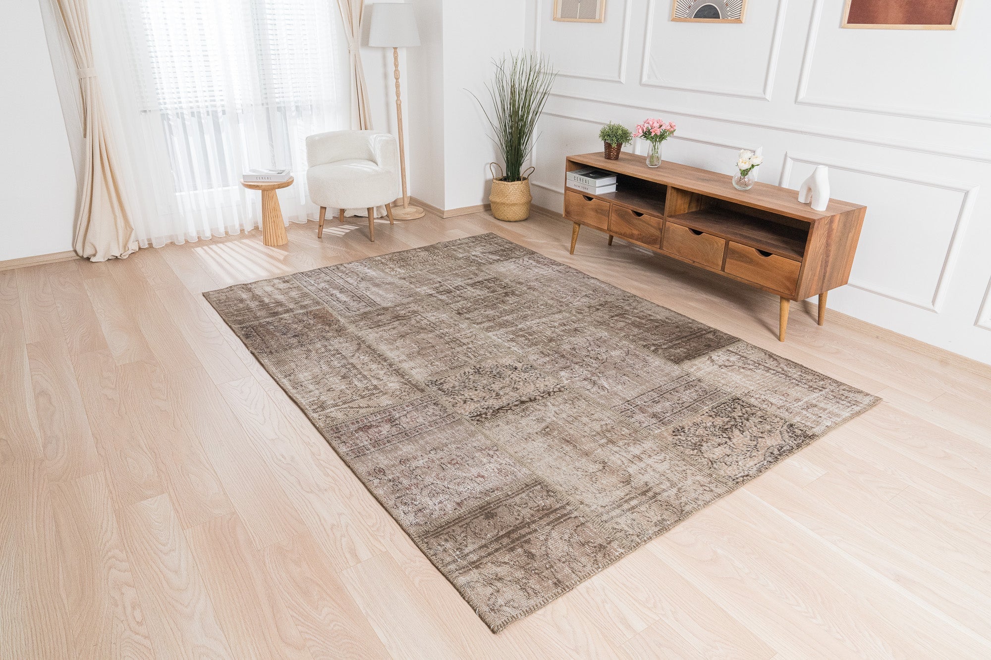 Sahyko - Authentic Persian Rug, Artisan Designed