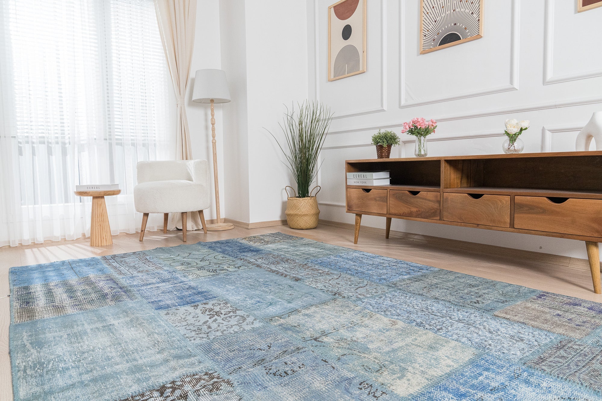 Quorina - Oriental Rug, Timeless & Exquisite
