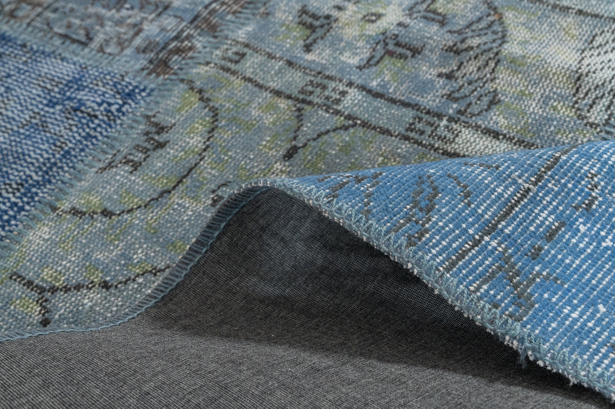 Quorina - Persian Rug, Handcrafted & Timeless