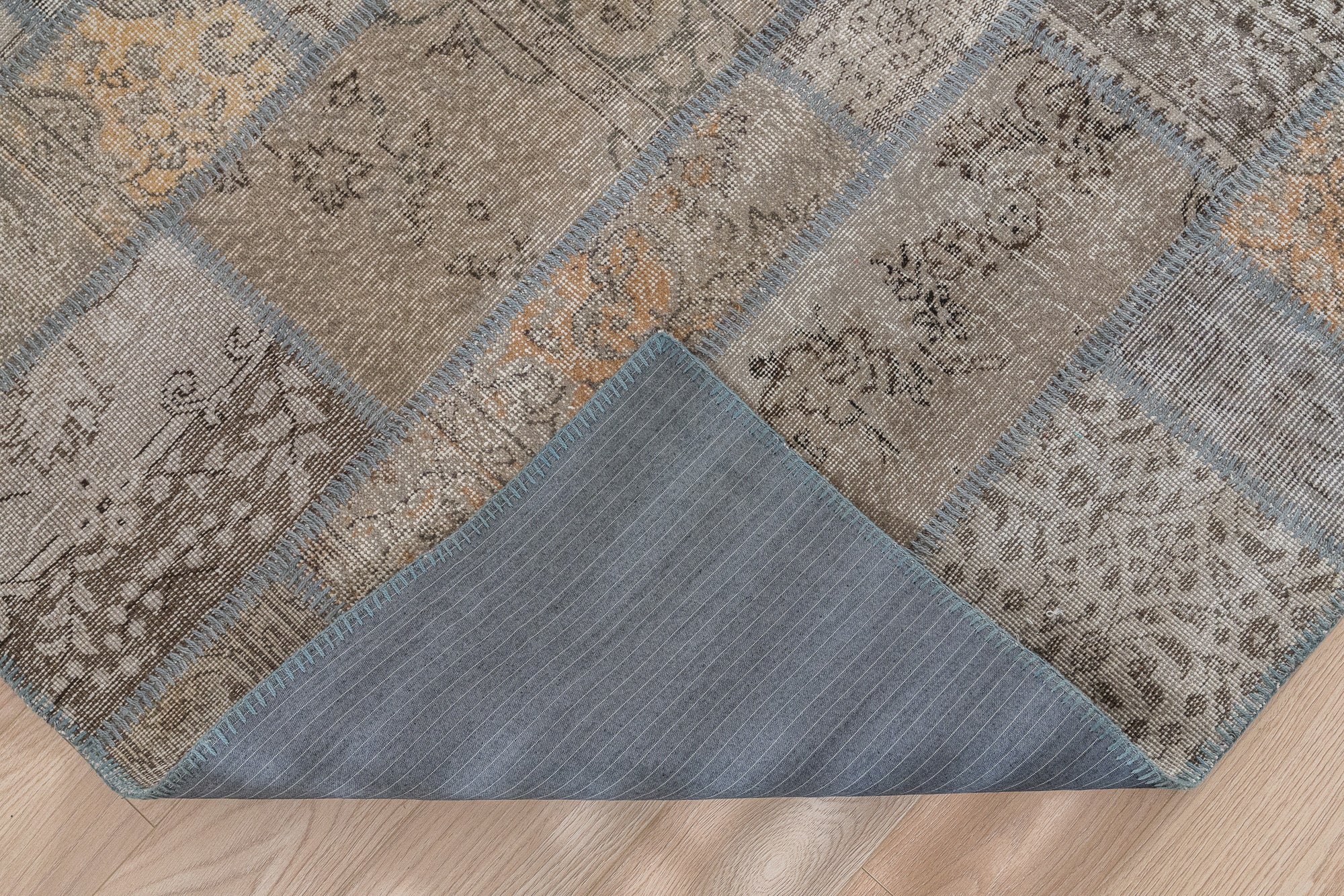 Reanna - Oriental Rug, Exquisite Antique Design