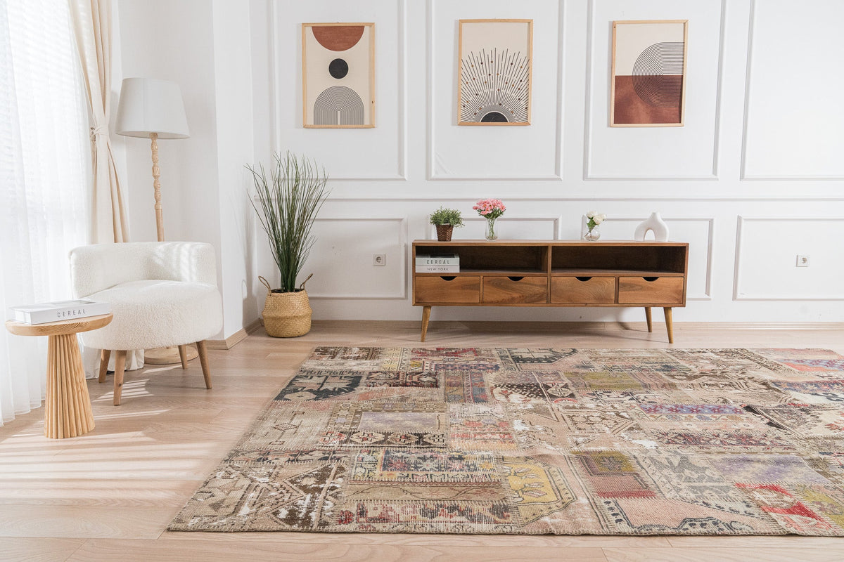 Izen - Living Room Rug, Curated Vintage Collection