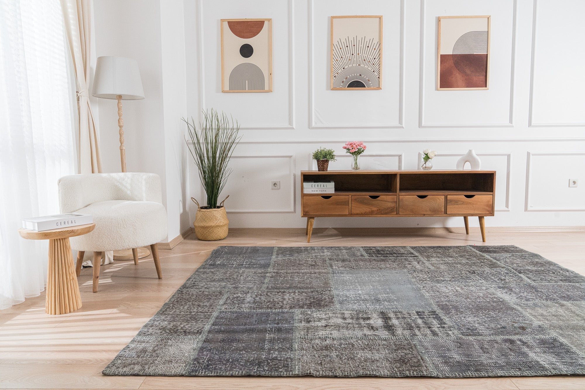 Juna - Dining Room Rug, Classic Artisan Crafted