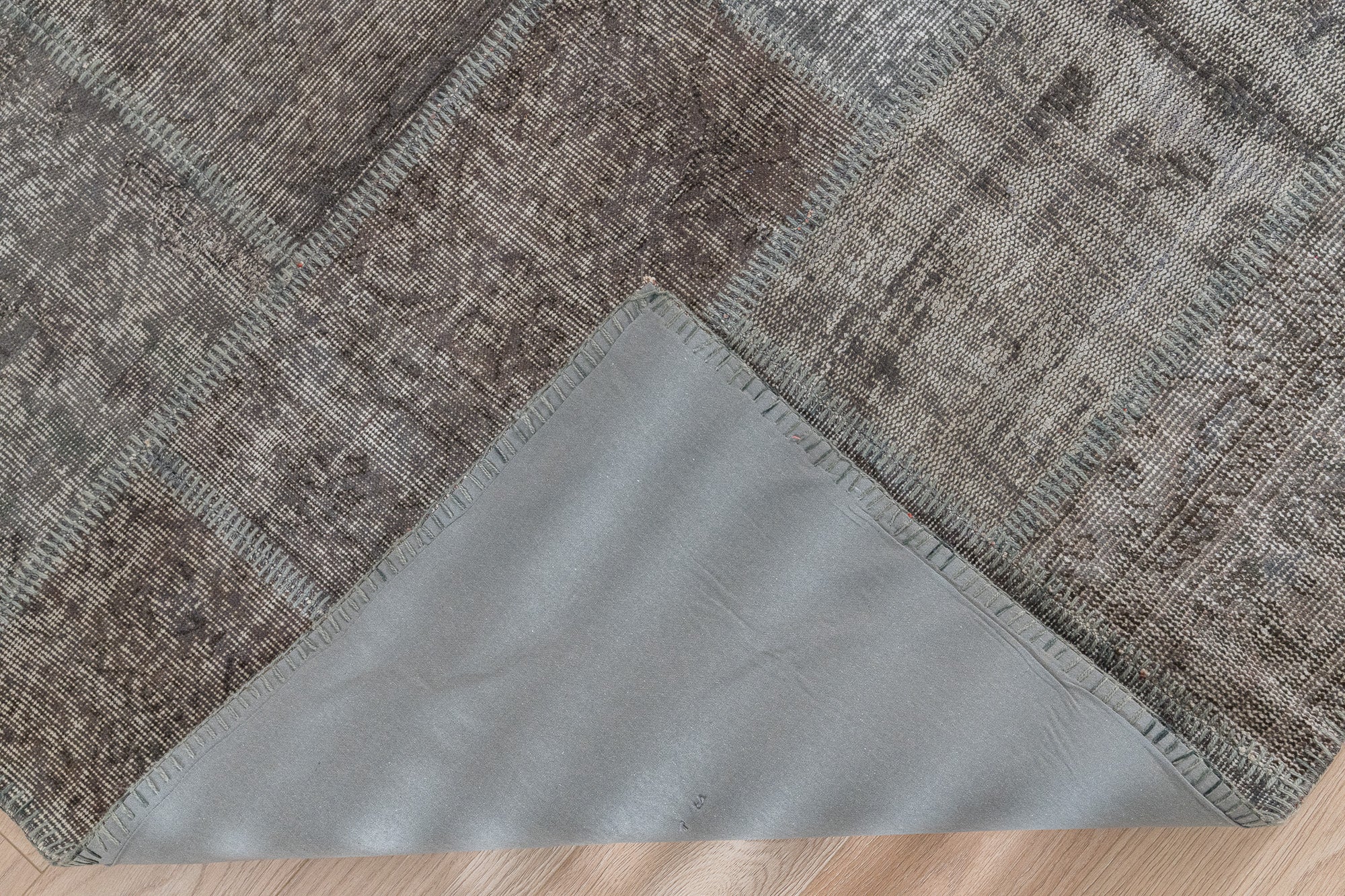 Juna - Oriental Rug, Exquisite Antique Design