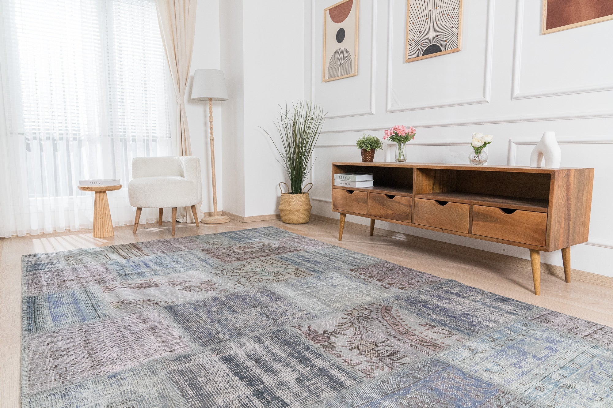 Julianda - Persian Rug, Handcrafted & Timeless