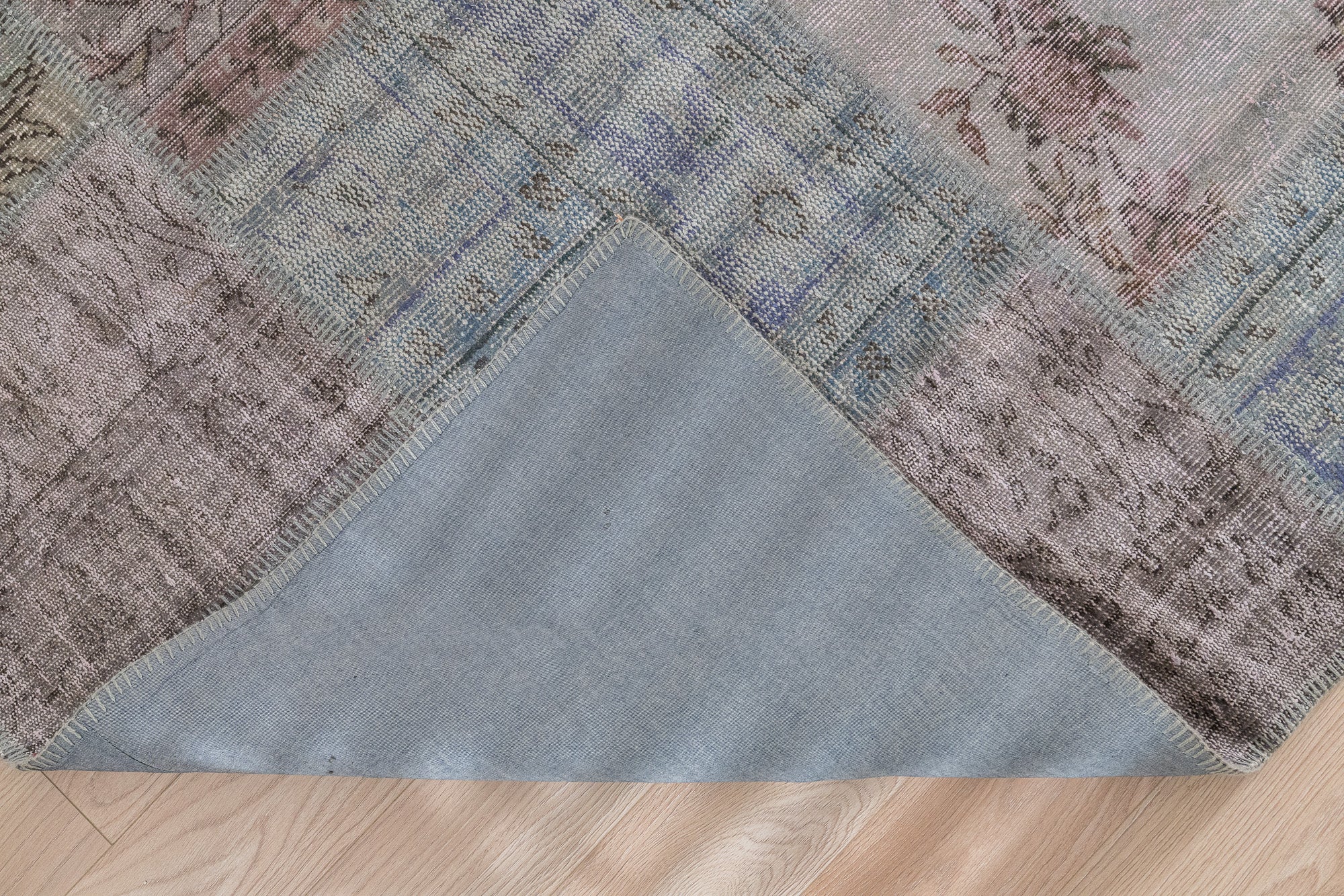 Julianda - Elegant Living Room Rug, Antique Charm