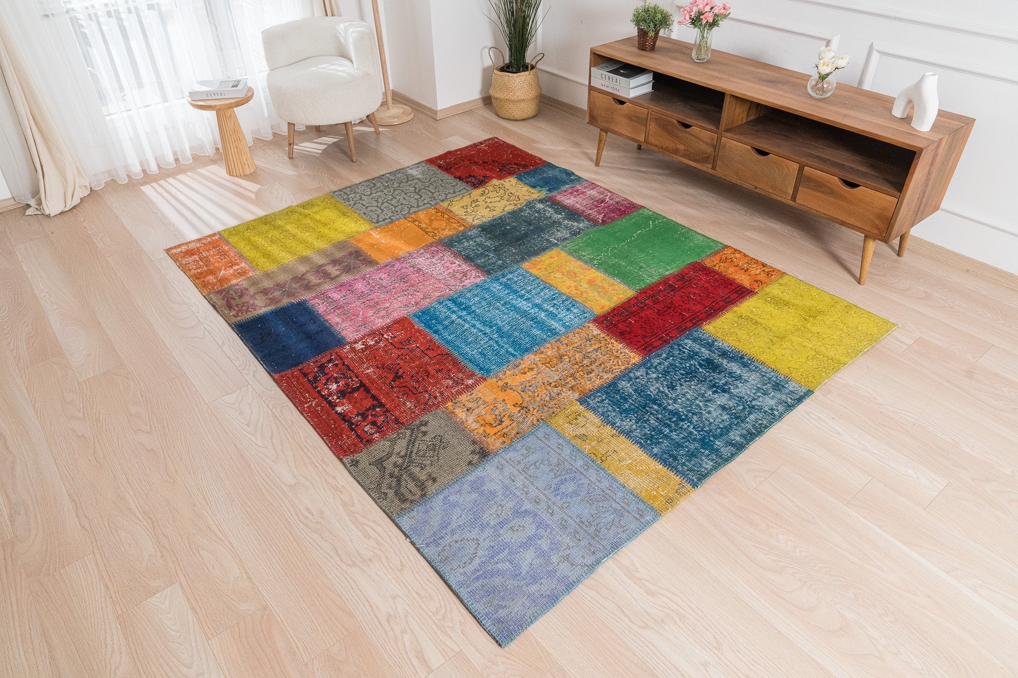 Ravina - Oriental Rug, Handcrafted for Luxury Living