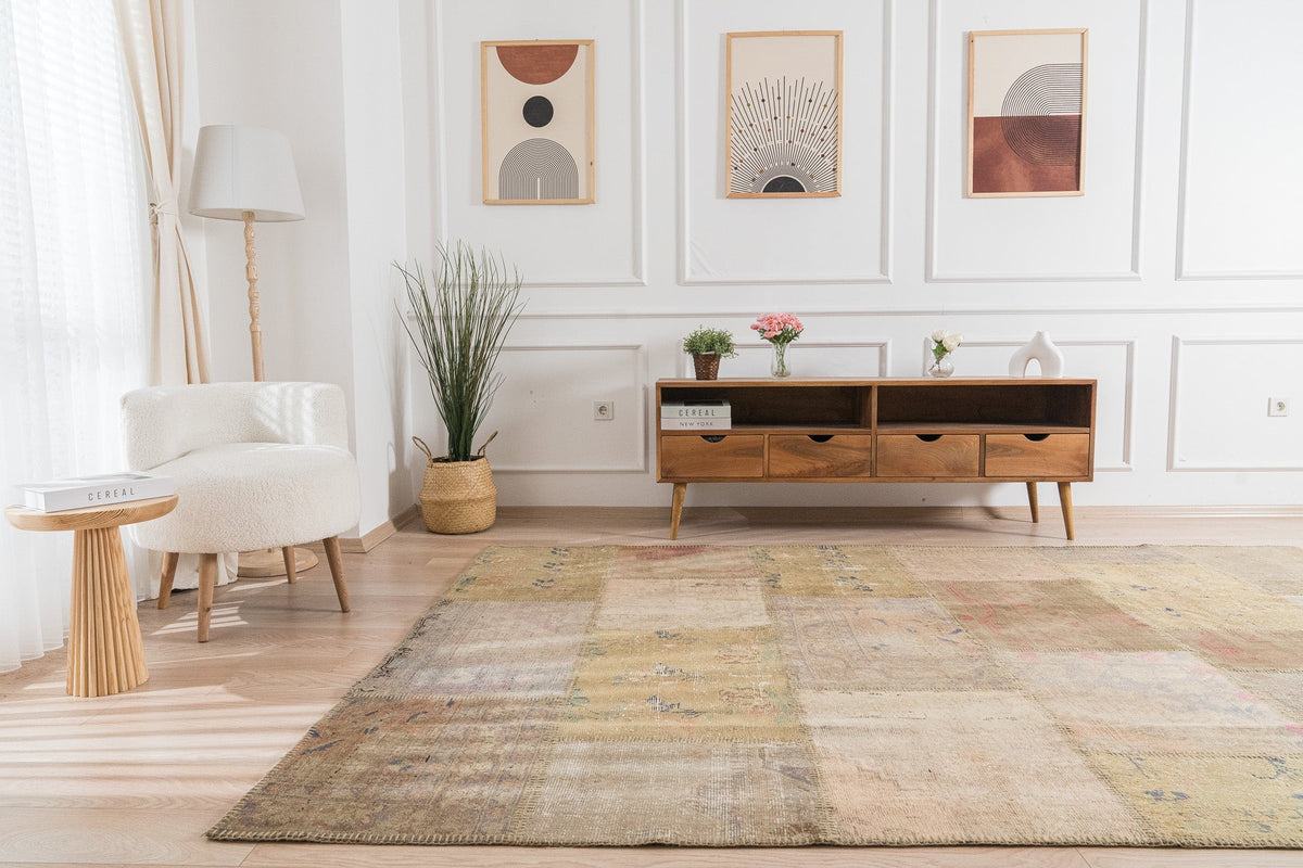 Sabiha - Oriental Vintage Rug, Collector's Edition