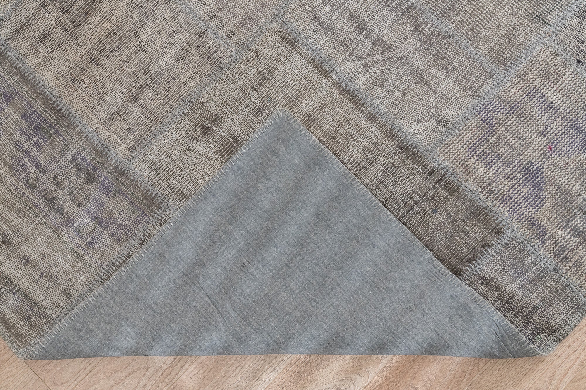 Jalilah - Handmade Turkish Rug, Rich in Tradition