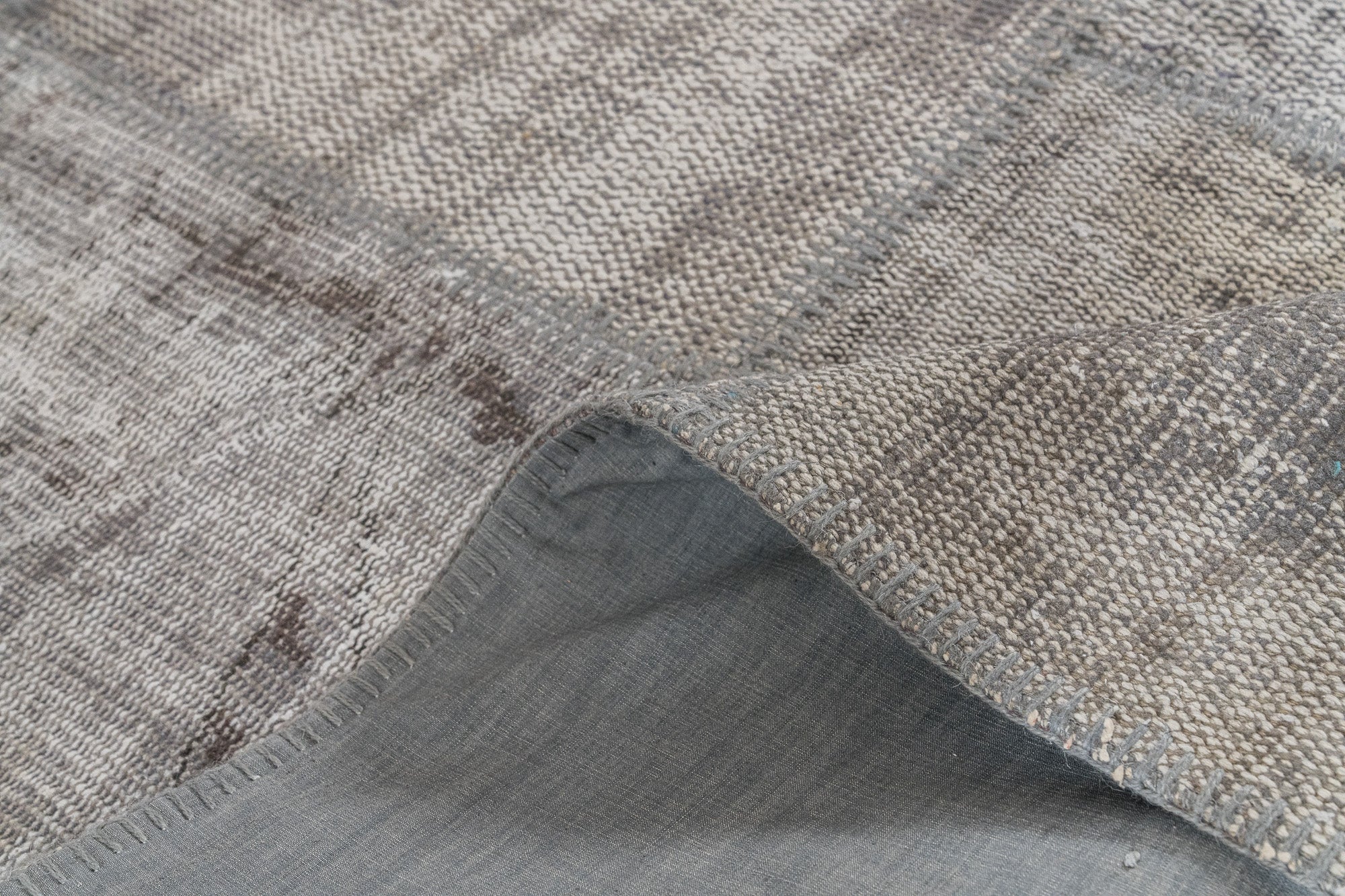 Ishara - Oriental Rug, Exquisite Antique Design