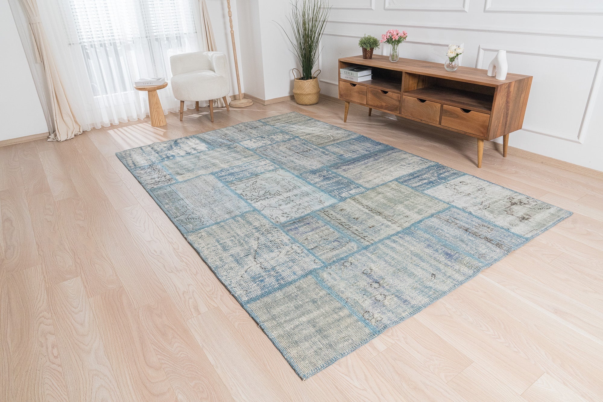 Rowina - Persian Rug, Unique Handcrafted Artistry