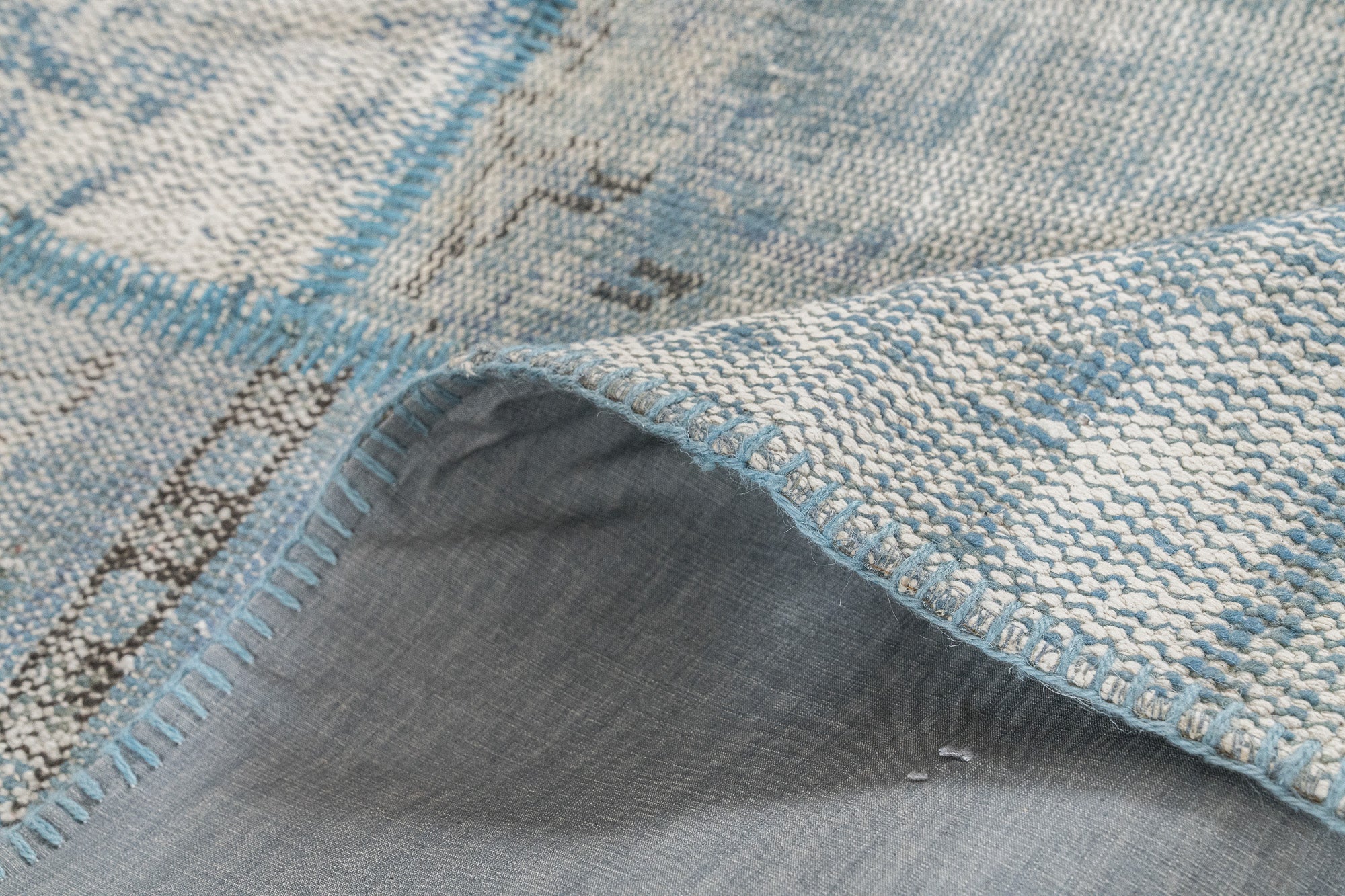 Rowina - Oriental Rug, Handcrafted for Luxury Living