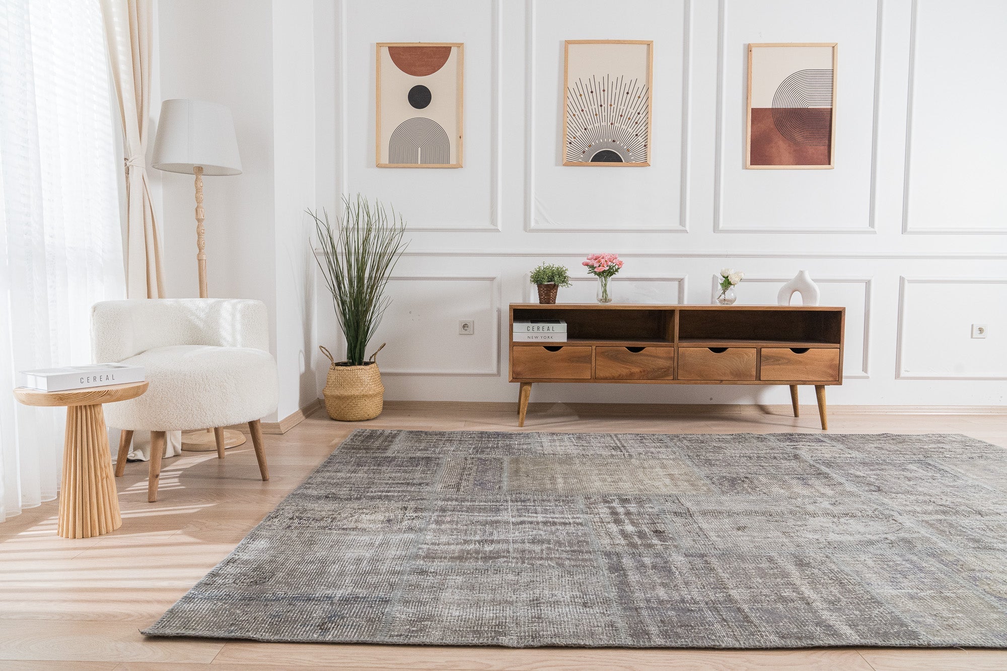 Jalaine - Persian Rug, Handcrafted & Timeless