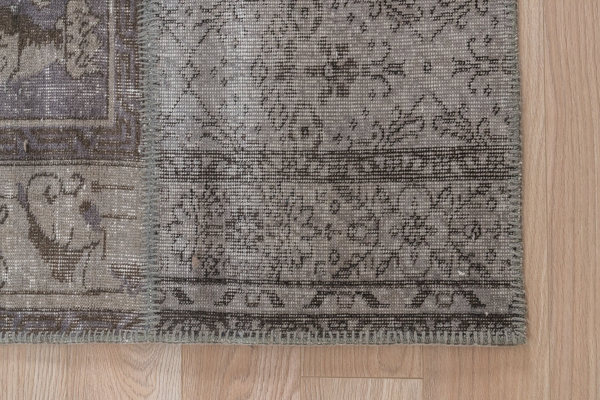 Ivleen - Turkish Rug, Authentic and Vintage