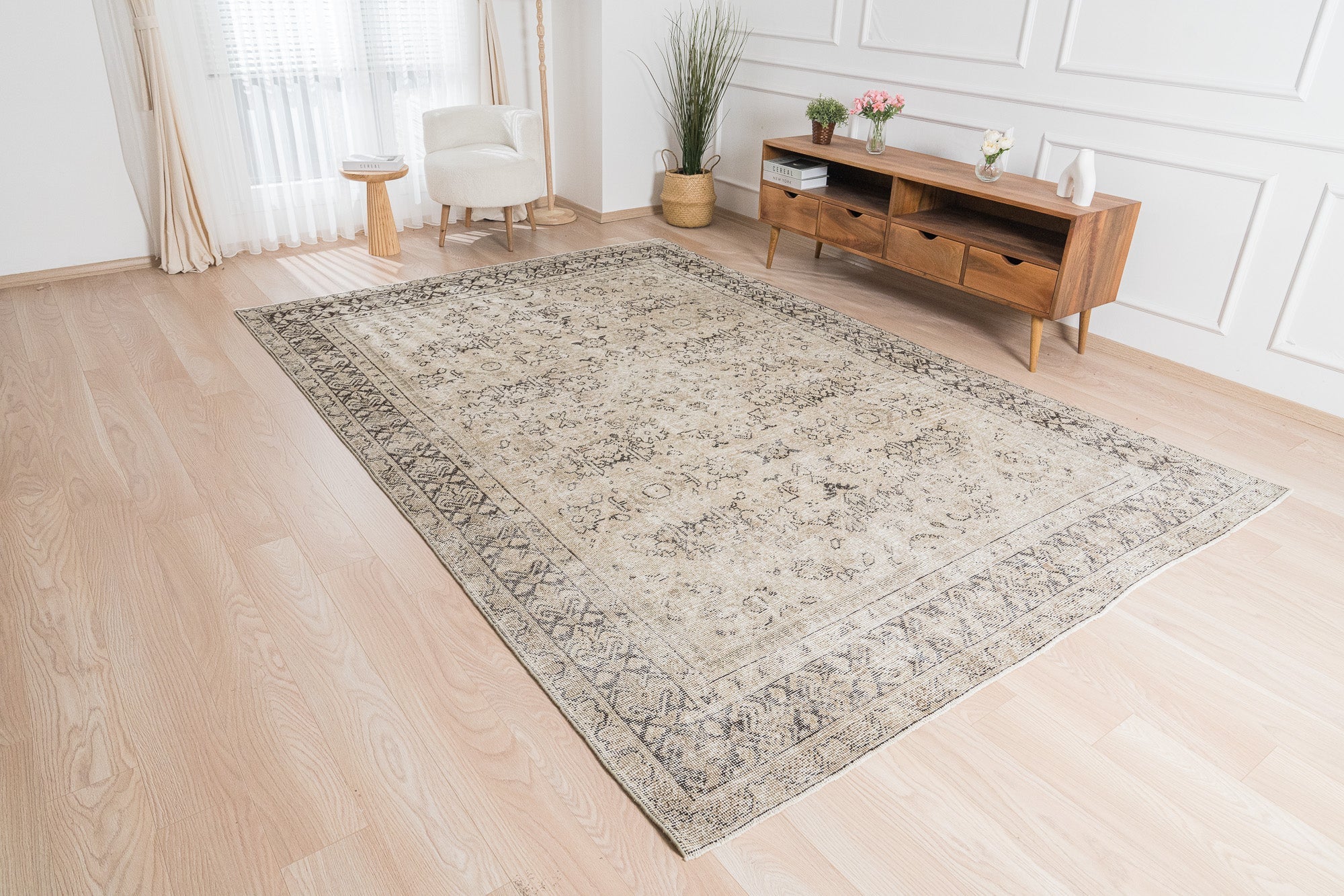 Qiana - Handmade Turkish Rug, Rich in Tradition