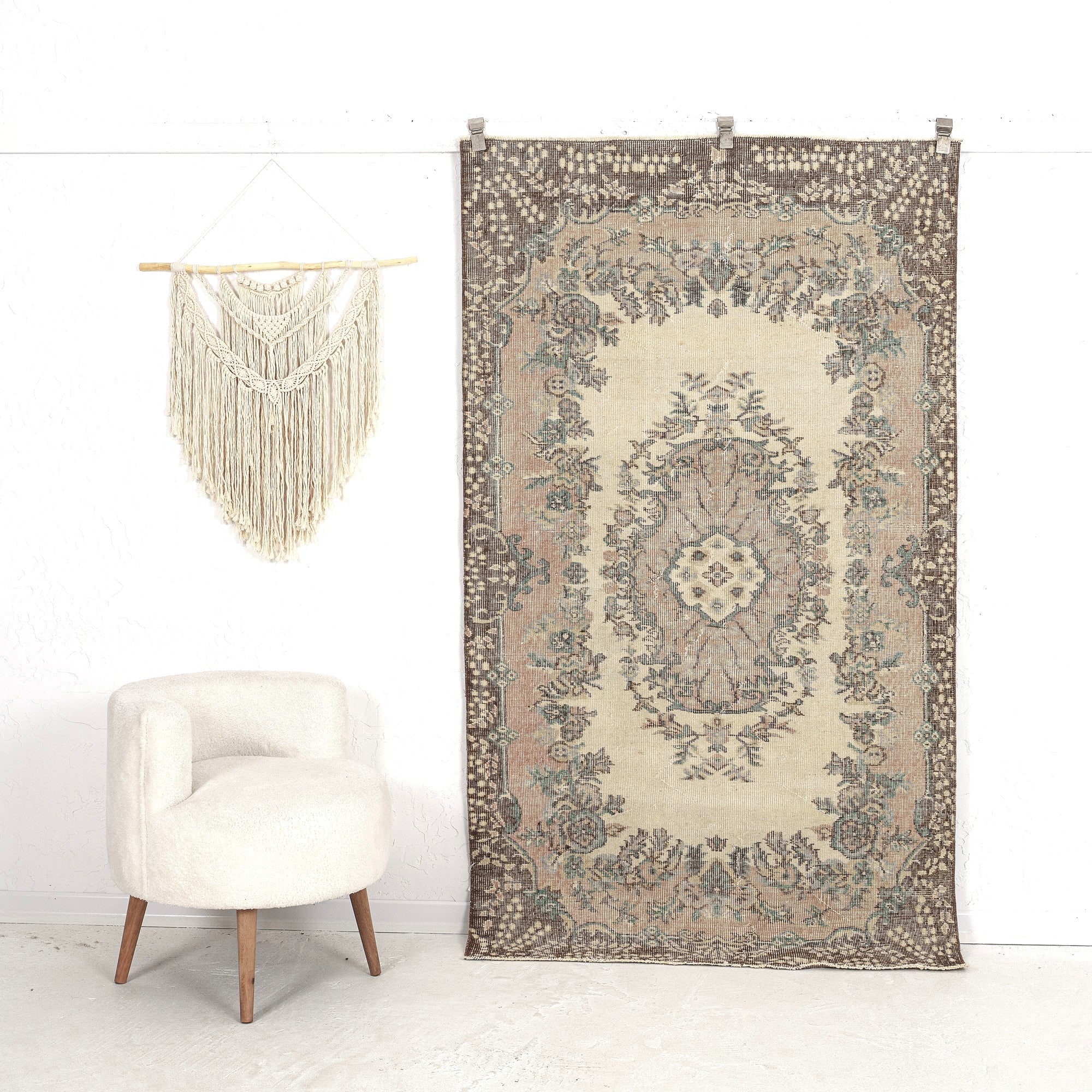 Cyra - Dining Room Rug, Authentic Oriental Design