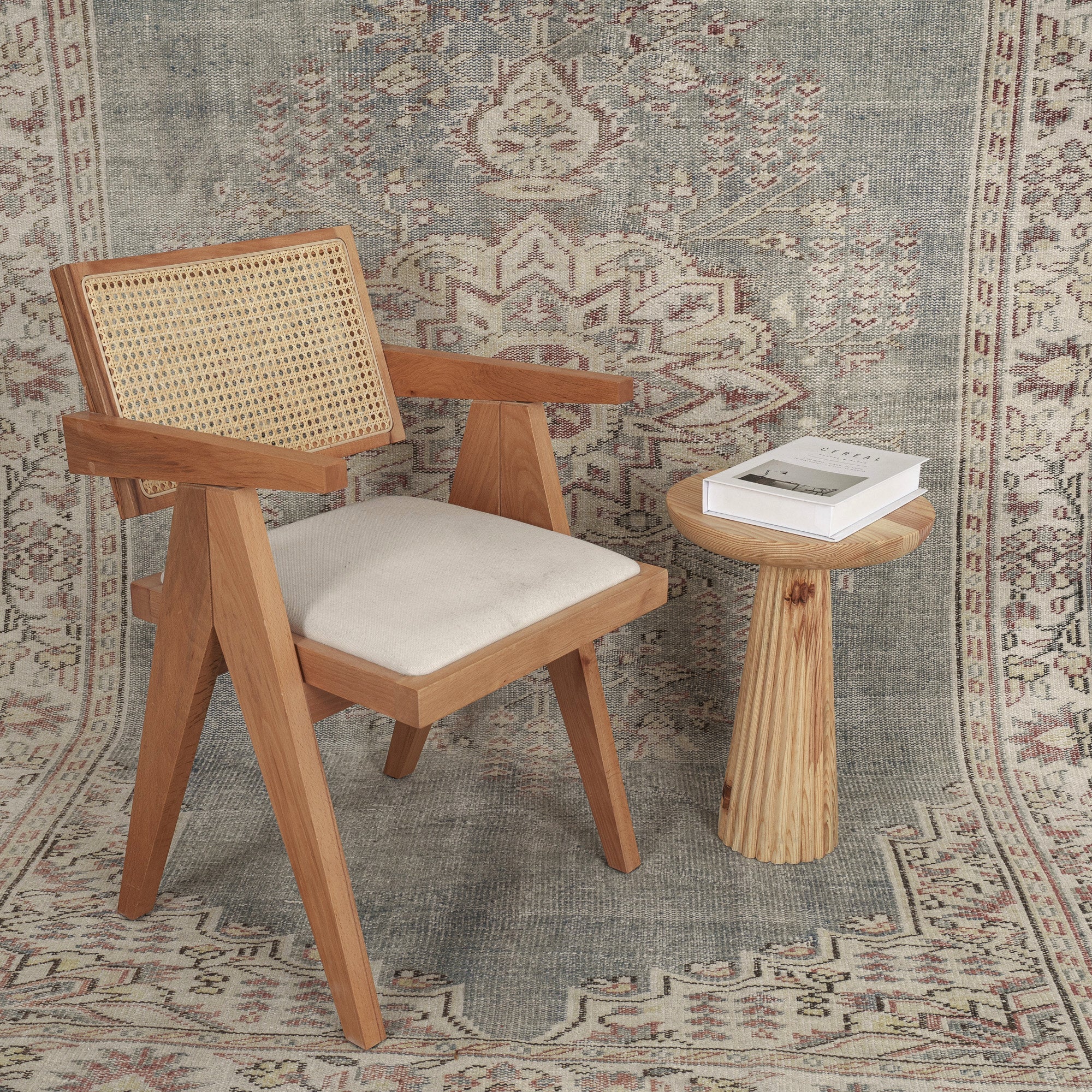 Sharlene - Oriental Vintage Rug, Collector's Edition