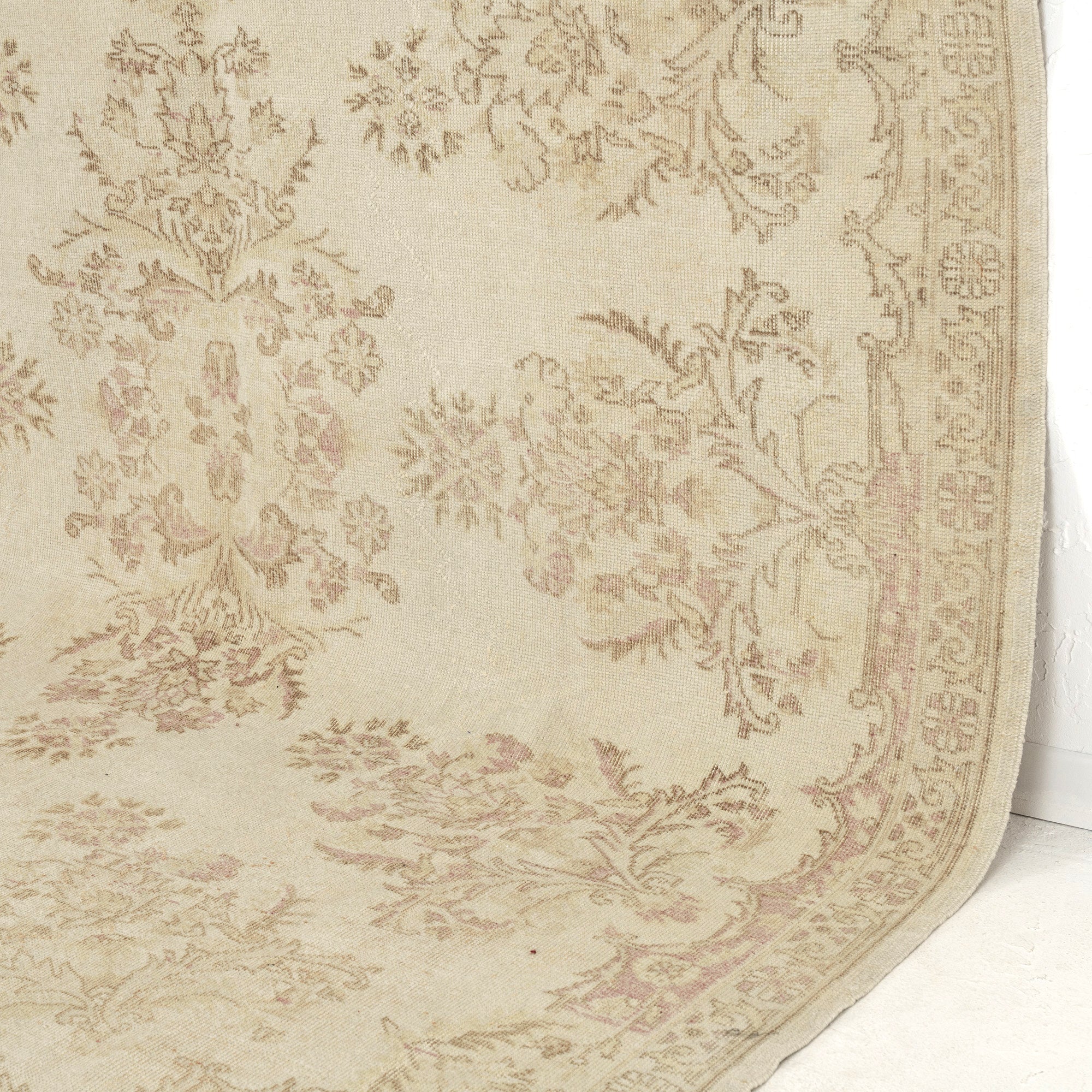 Zanda - Authentic Persian Rug, Artisan Designed