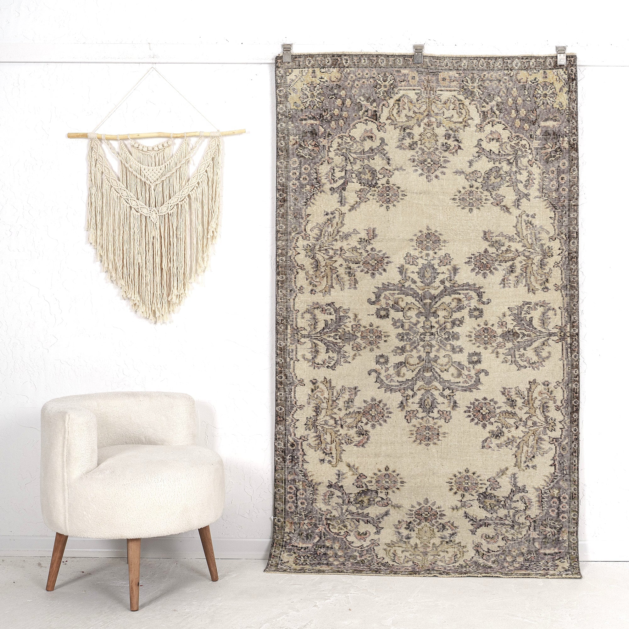 Jesslyn - Oriental Vintage Rug, Collector's Edition