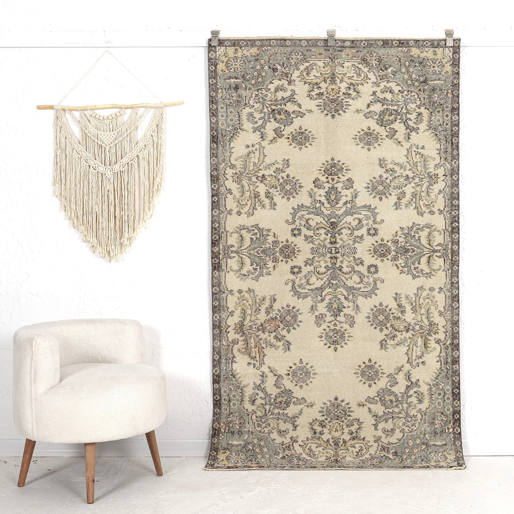 Jovana - Persian Rug, Handcrafted & Timeless