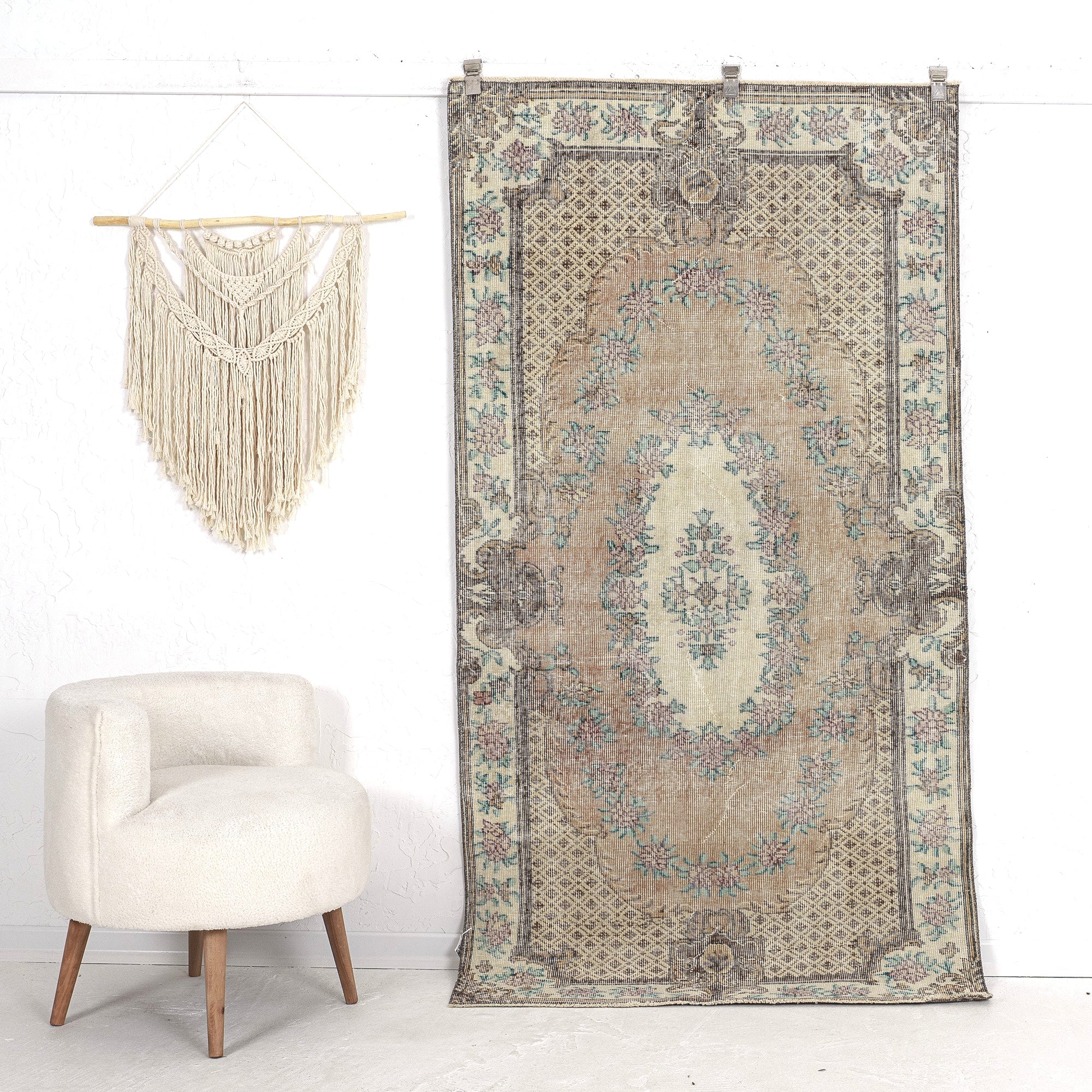 Jolee - Living Room Rug, Elegant & Unique