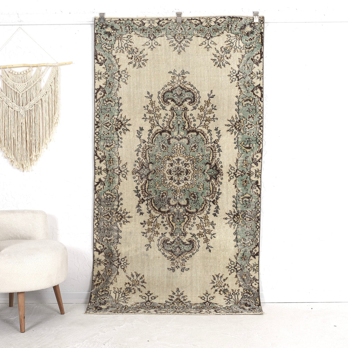 Karleen - Turkish Rug, Authentic and Vintage