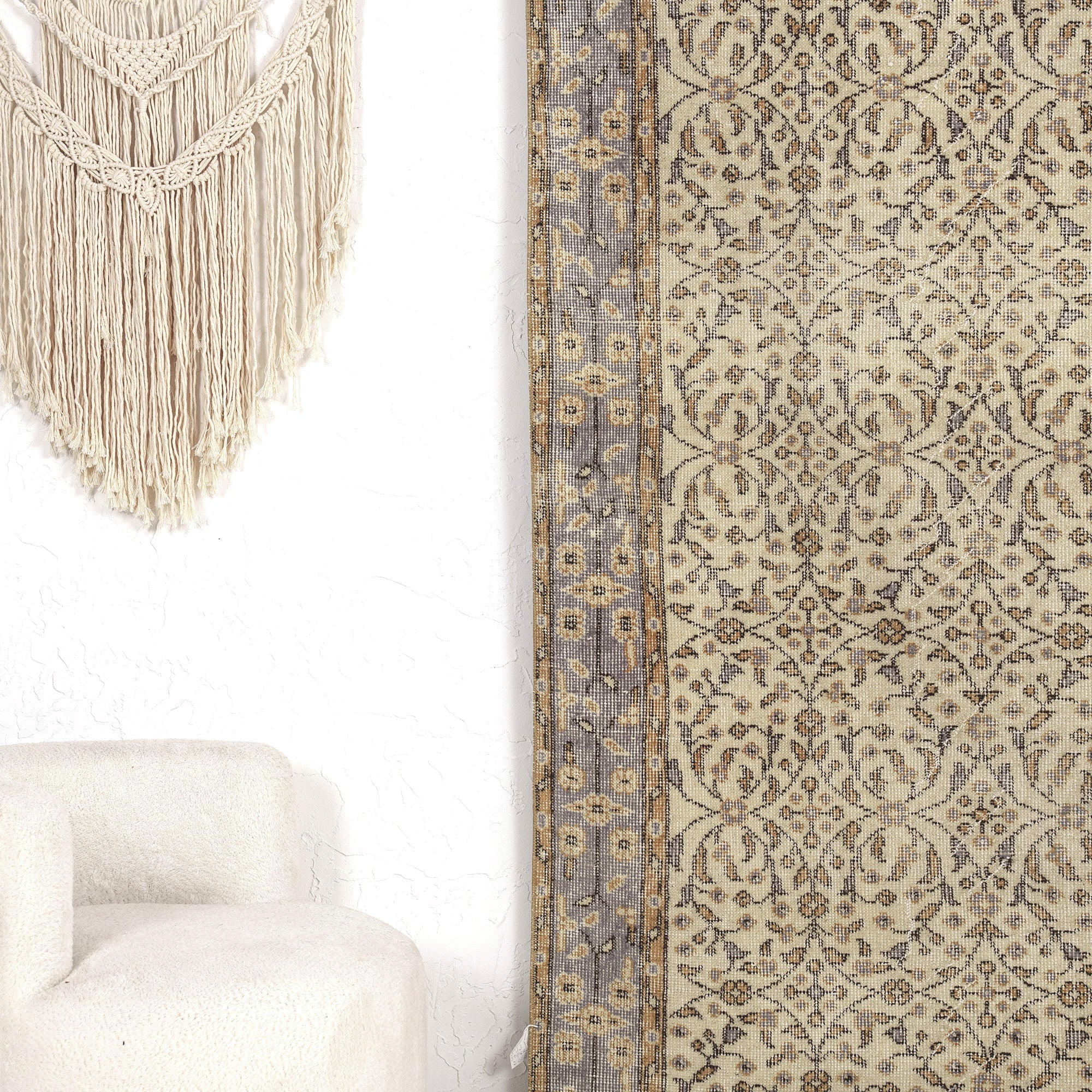 Kiandra - Dining Room Rug, Authentic Oriental Design