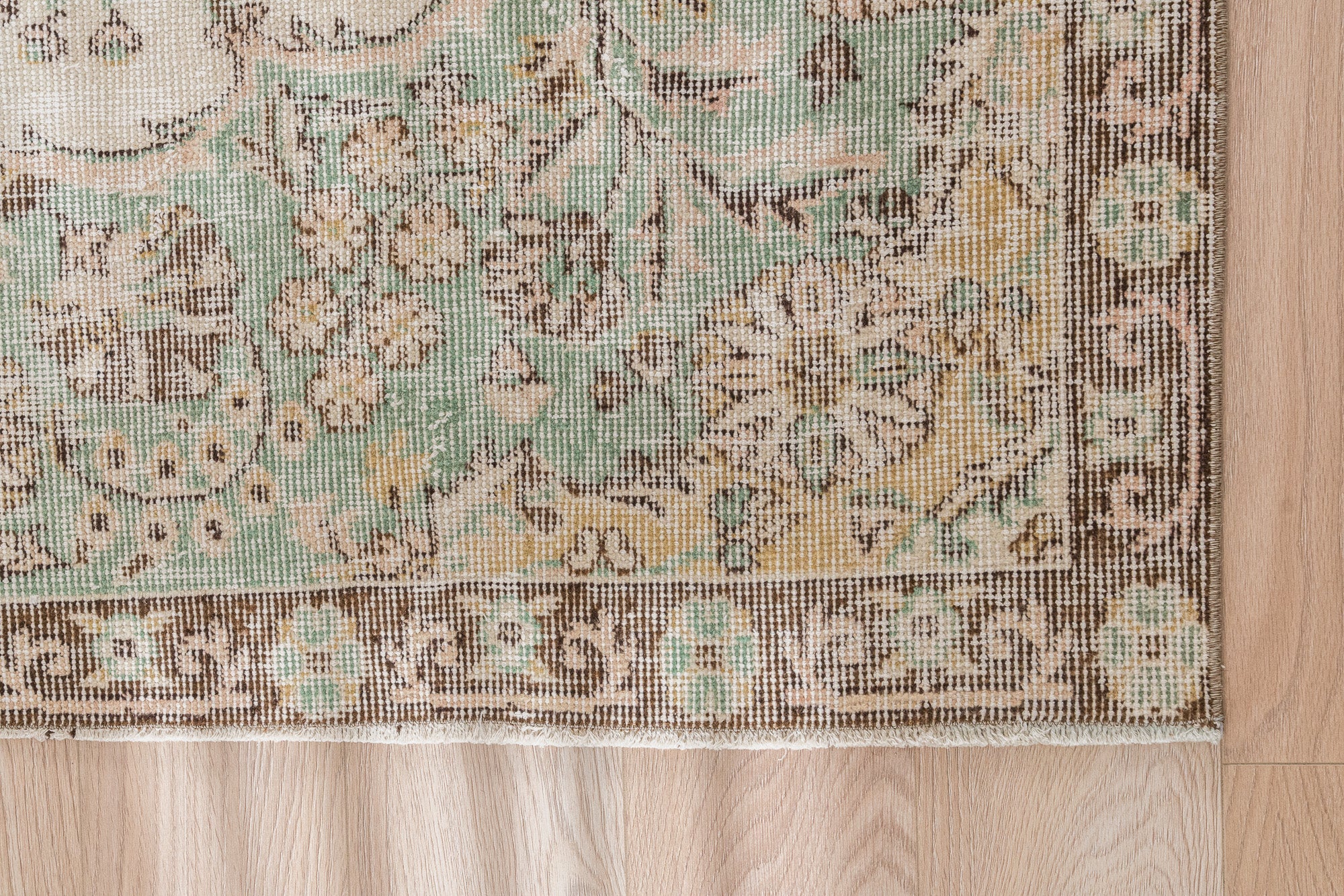 Sanem - Dining Room Rug, Elegant Oriental Style