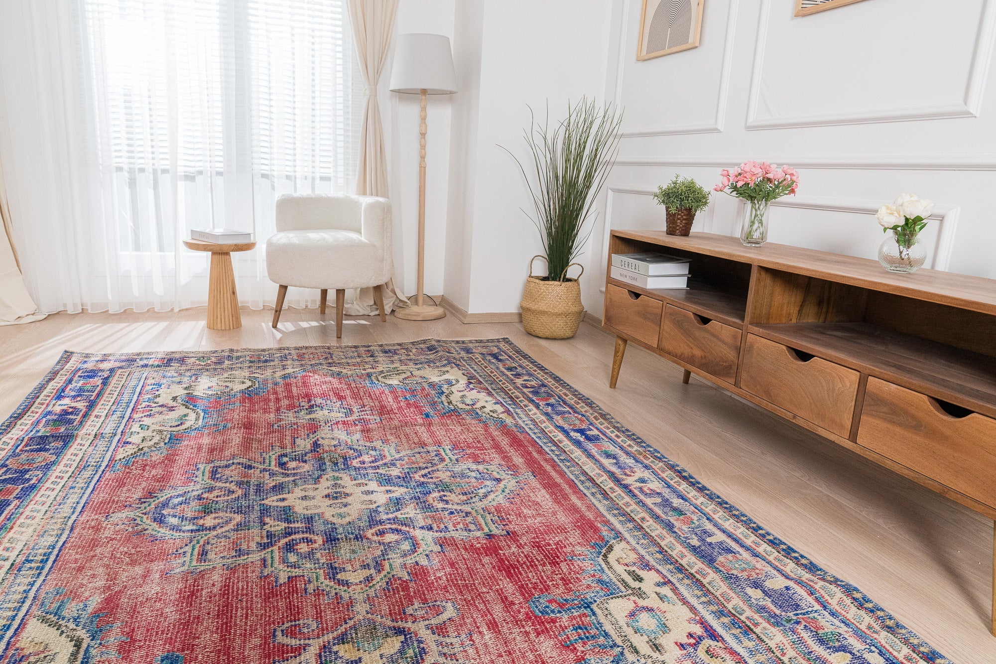 Galinda - Vintage Persian Rug, Handwoven Masterpiece