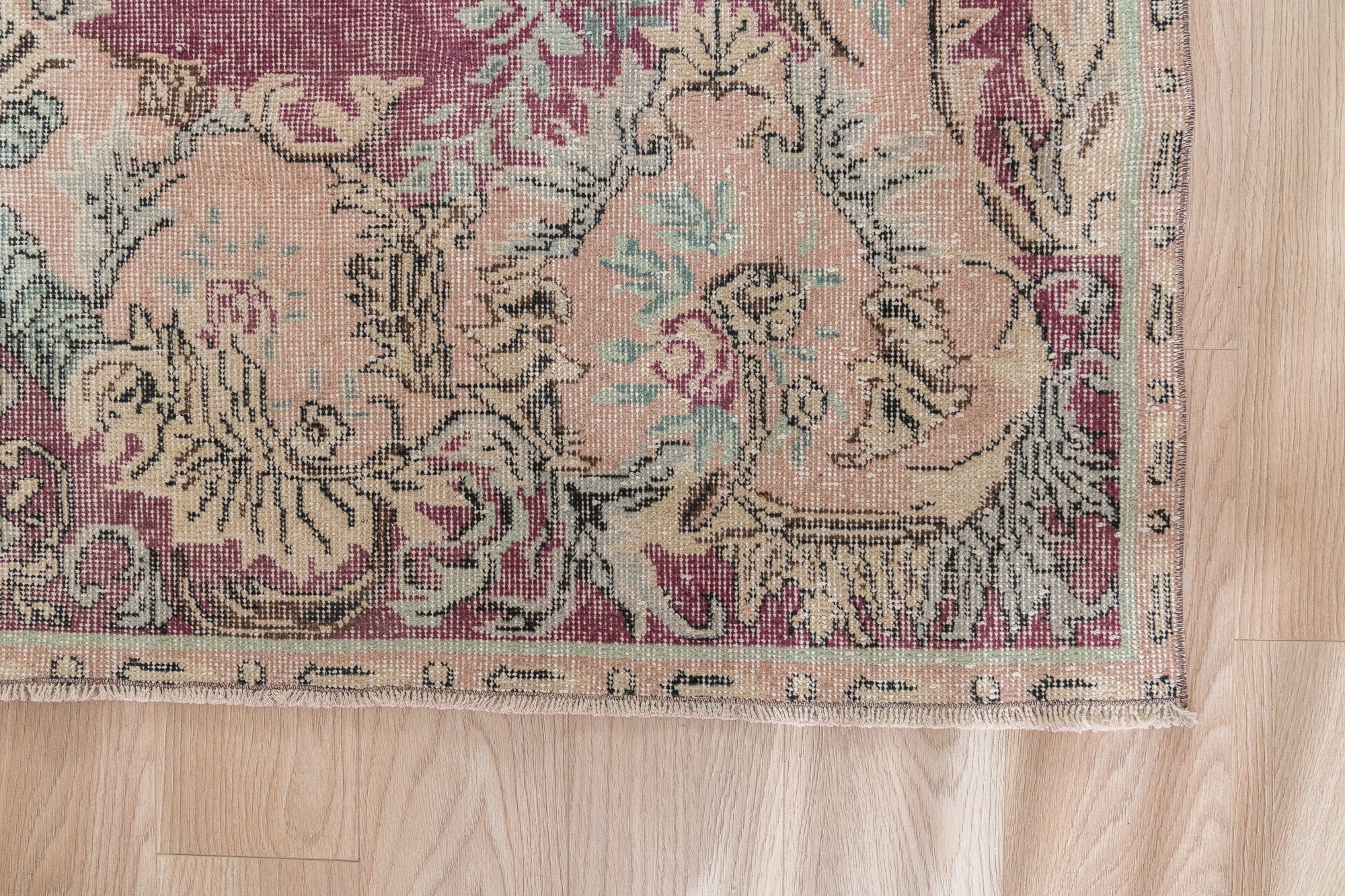Gem - Dining Room Rug, Authentic Oriental Design