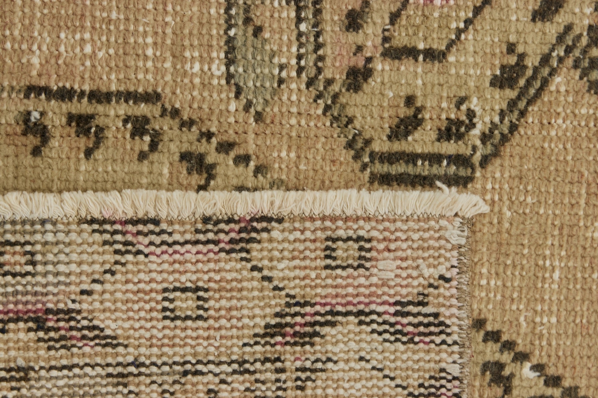 Viviana | Time-Honored Turkish Rug | Artisanal Carpet Mastery | Kuden Rugs