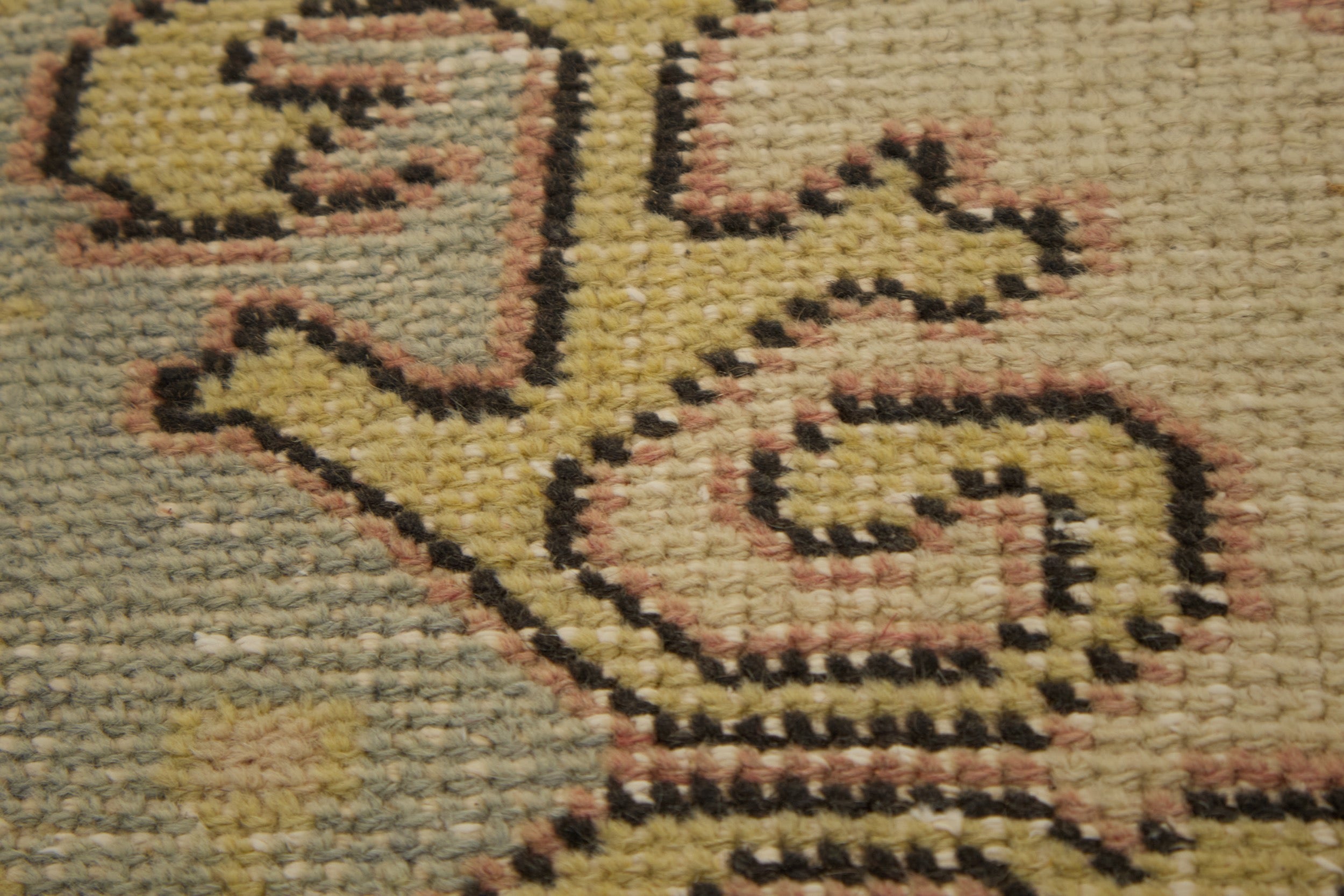 Vonda - Handmade Small Rug | Kuden Rugs