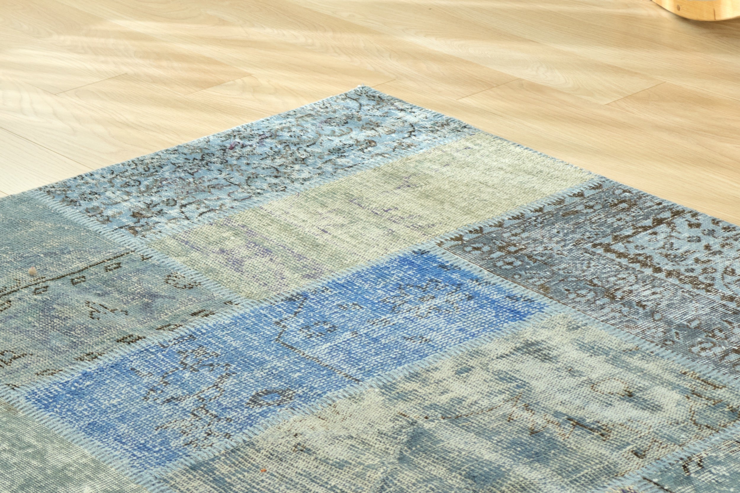 Handwoven tradition meets modern style. The Zarah Rug. | Kuden Rugs