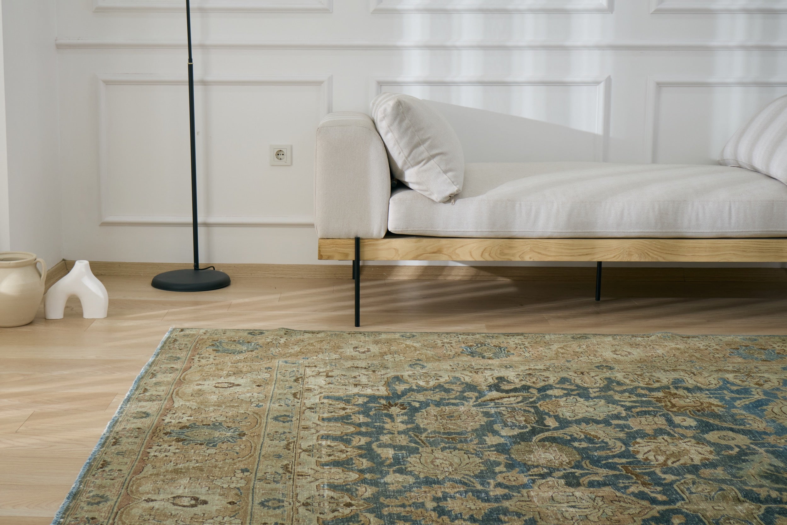 Ziona - Oriental Rug Charm for Modern Homes | Kuden Rugs