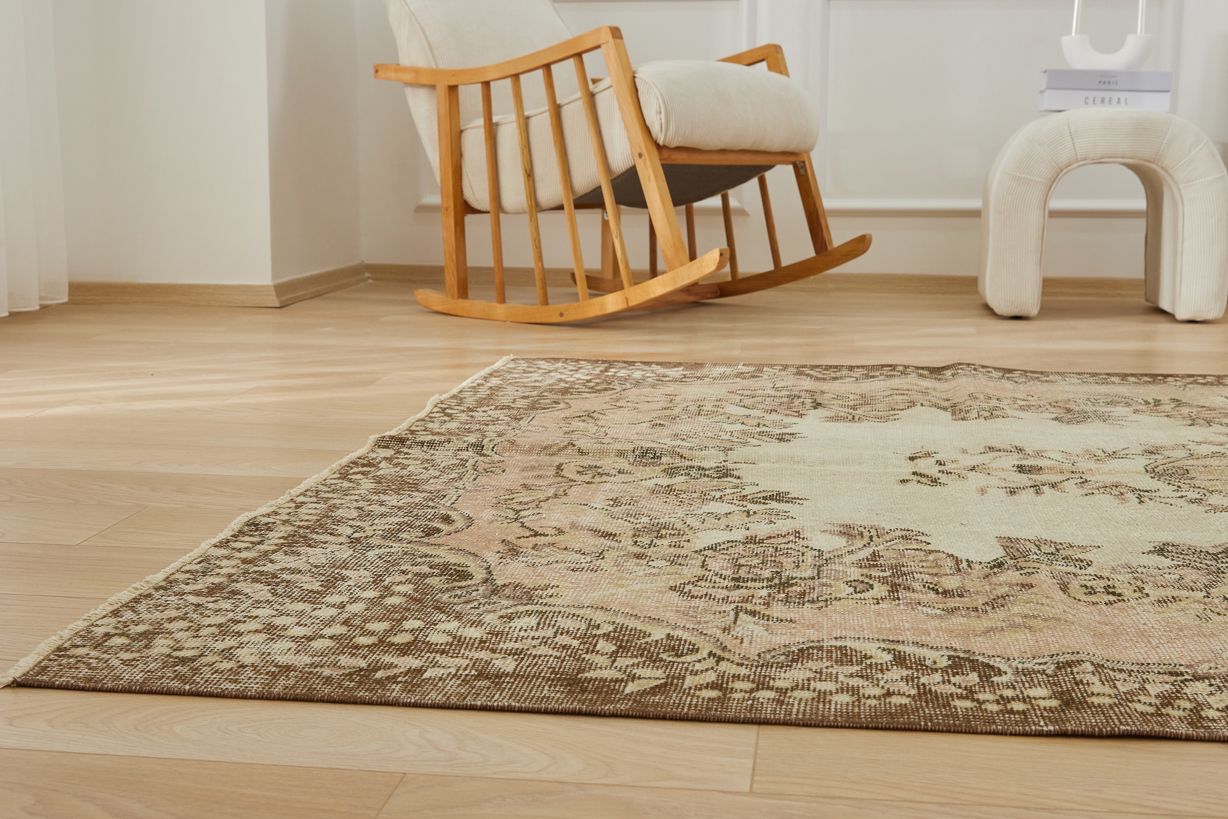 1970's Vintage Reimagined - Zyla's Luxurious Carpet Weave