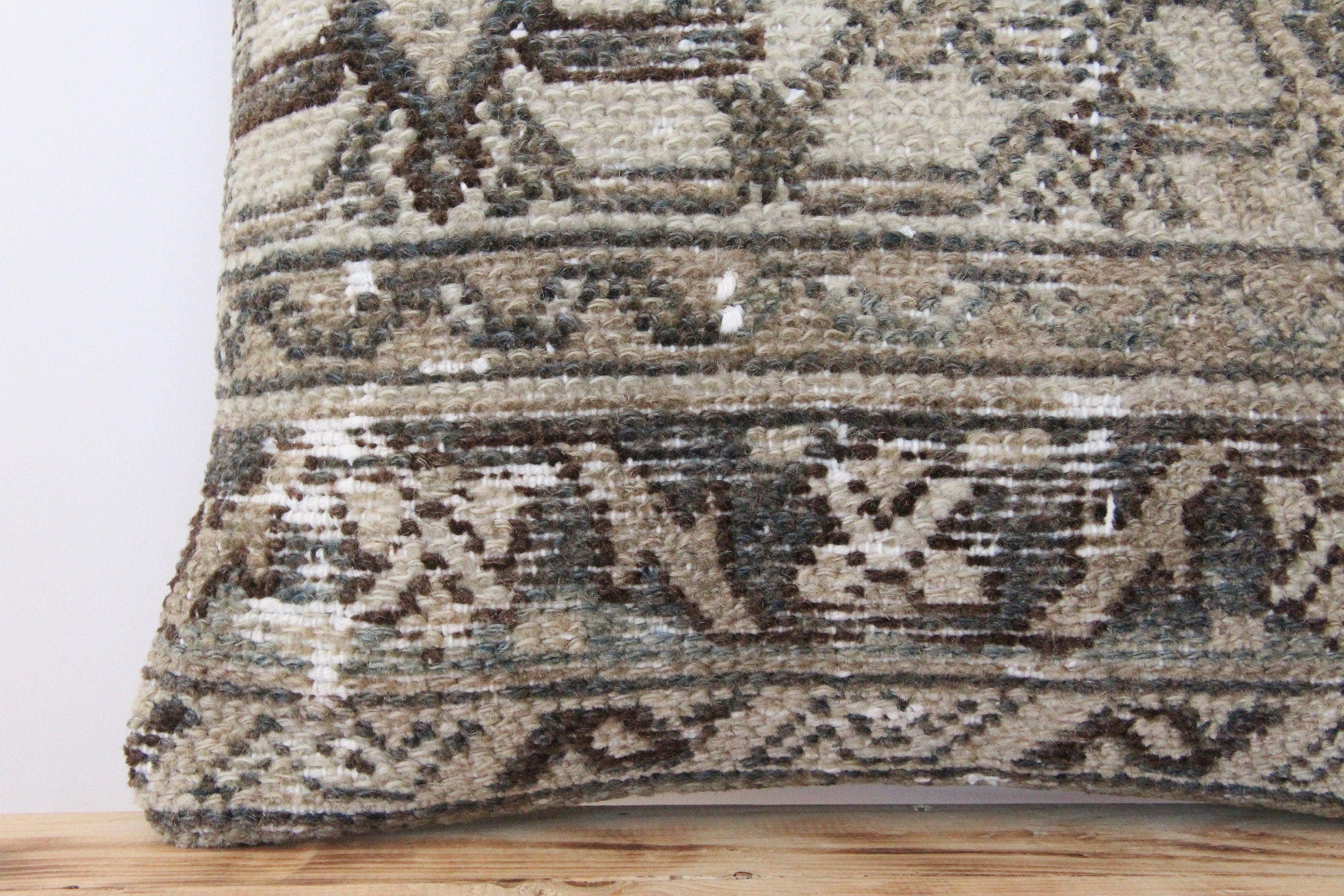 Uzma - Persian Pillow Cover