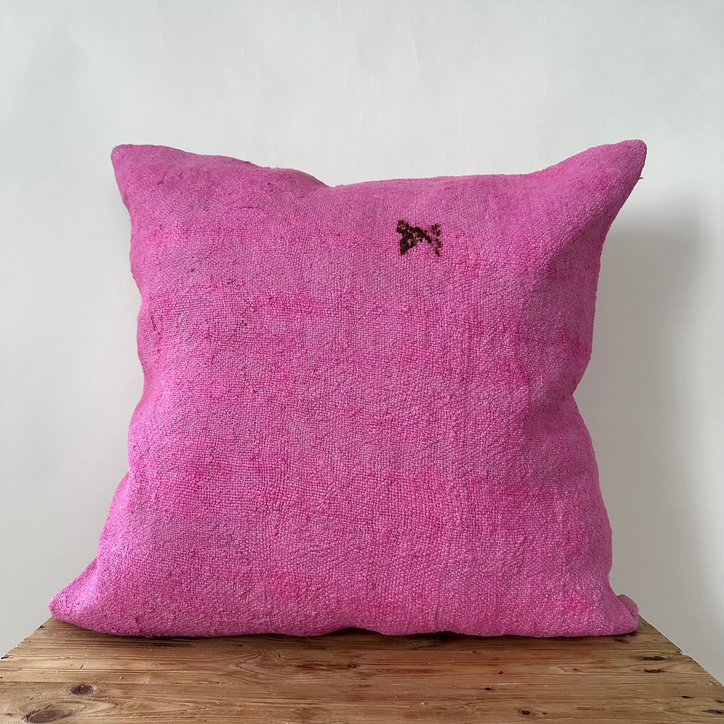 Yashira - Pink Hemp Pillow Cover