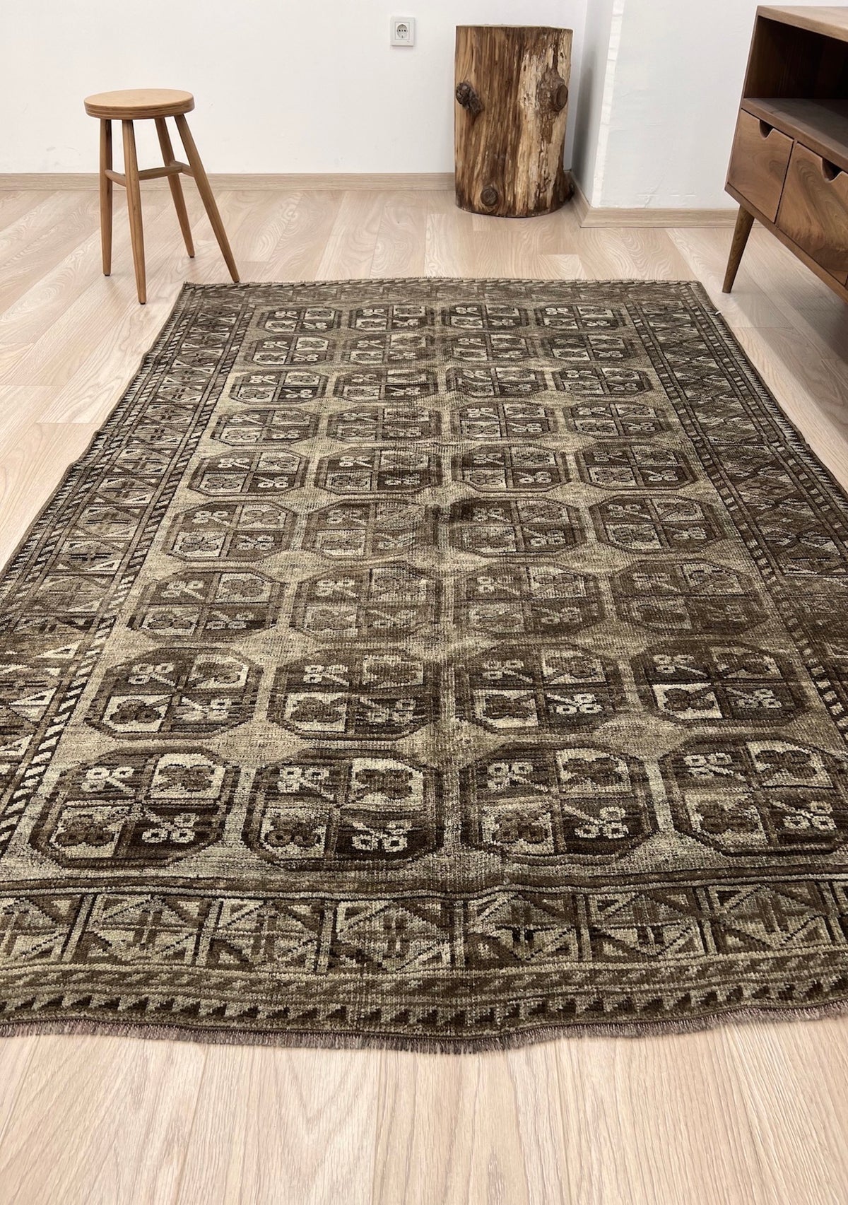 Kirstie - Vintage Persian Rug - kudenrugs