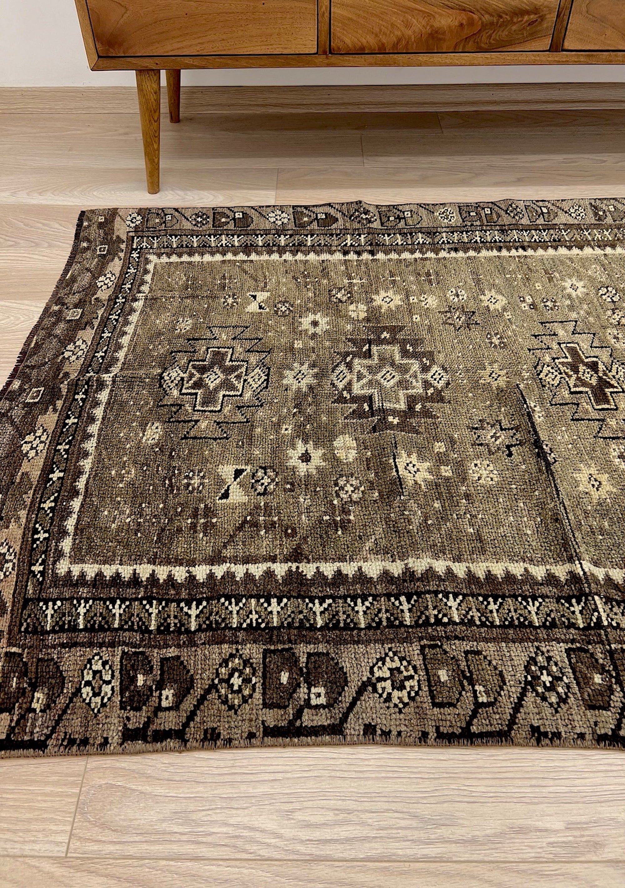 Kourtney - Vintage Turkish Rug Runner - kudenrugs