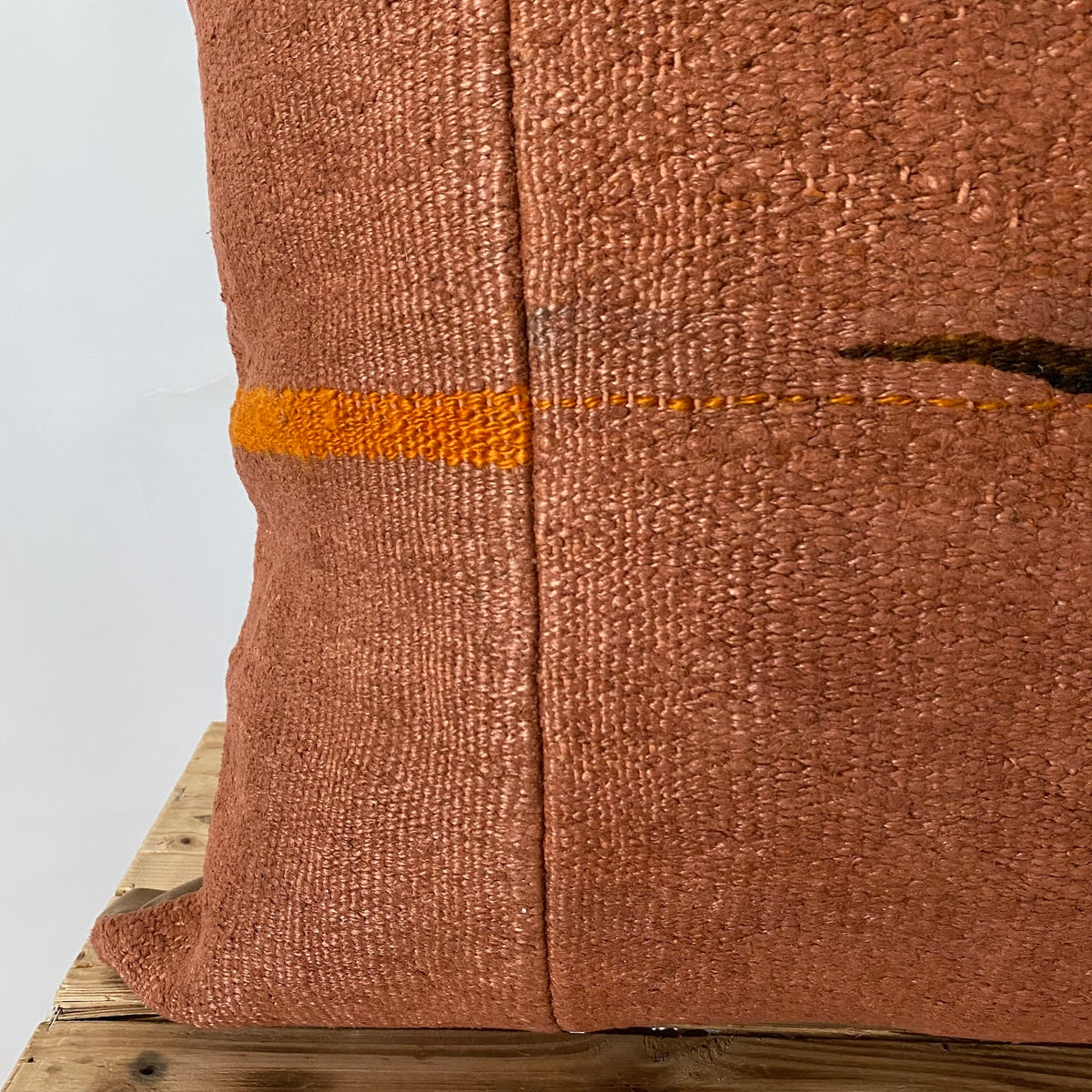 Honnea - Brick Hemp Pillow Cover - kudenrugs