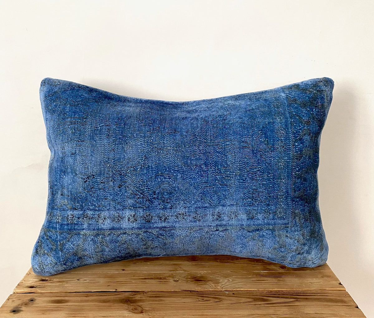 Gerry - Navy Blue Silk Pillow Cover - kudenrugs