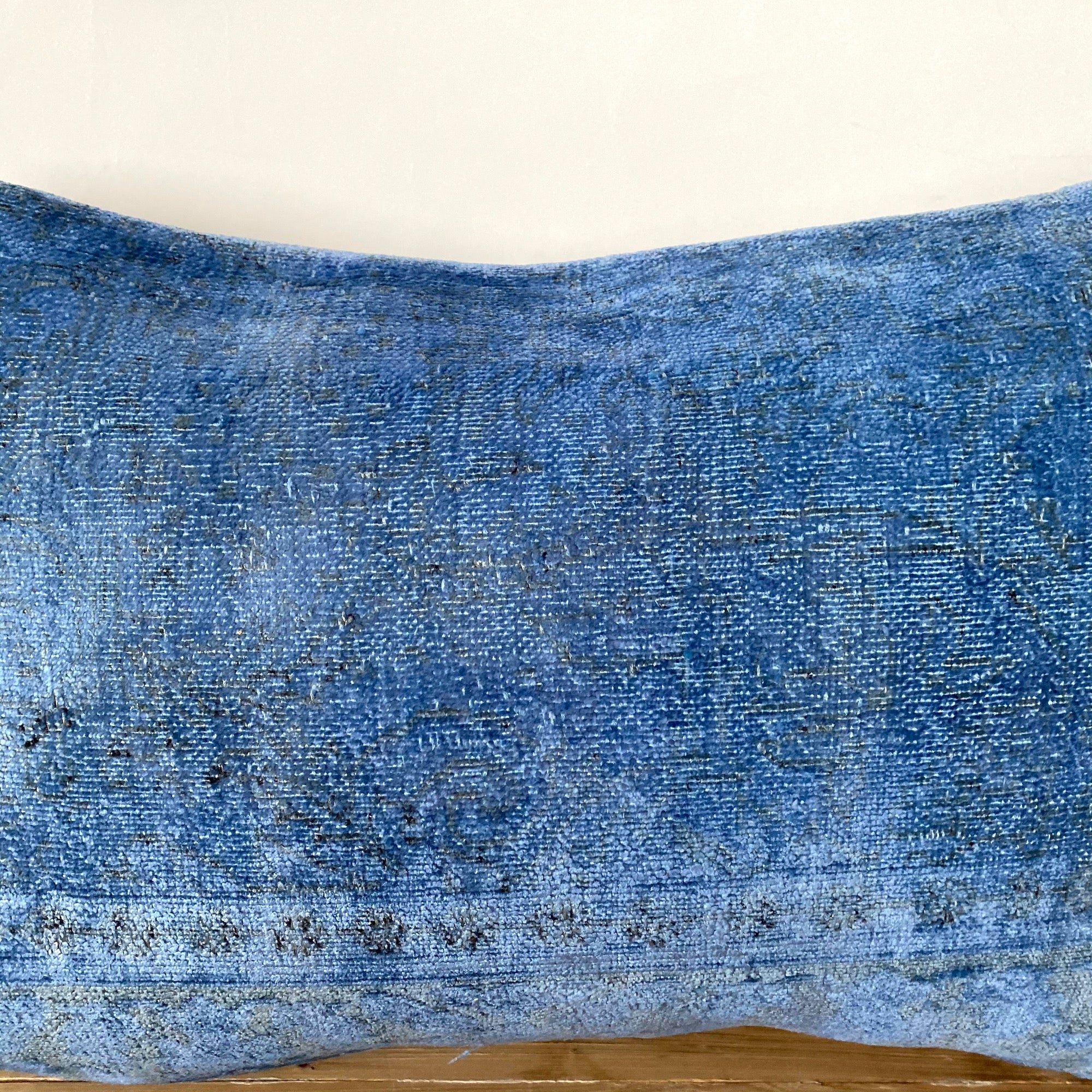 Gerry - Navy Blue Silk Pillow Cover - kudenrugs