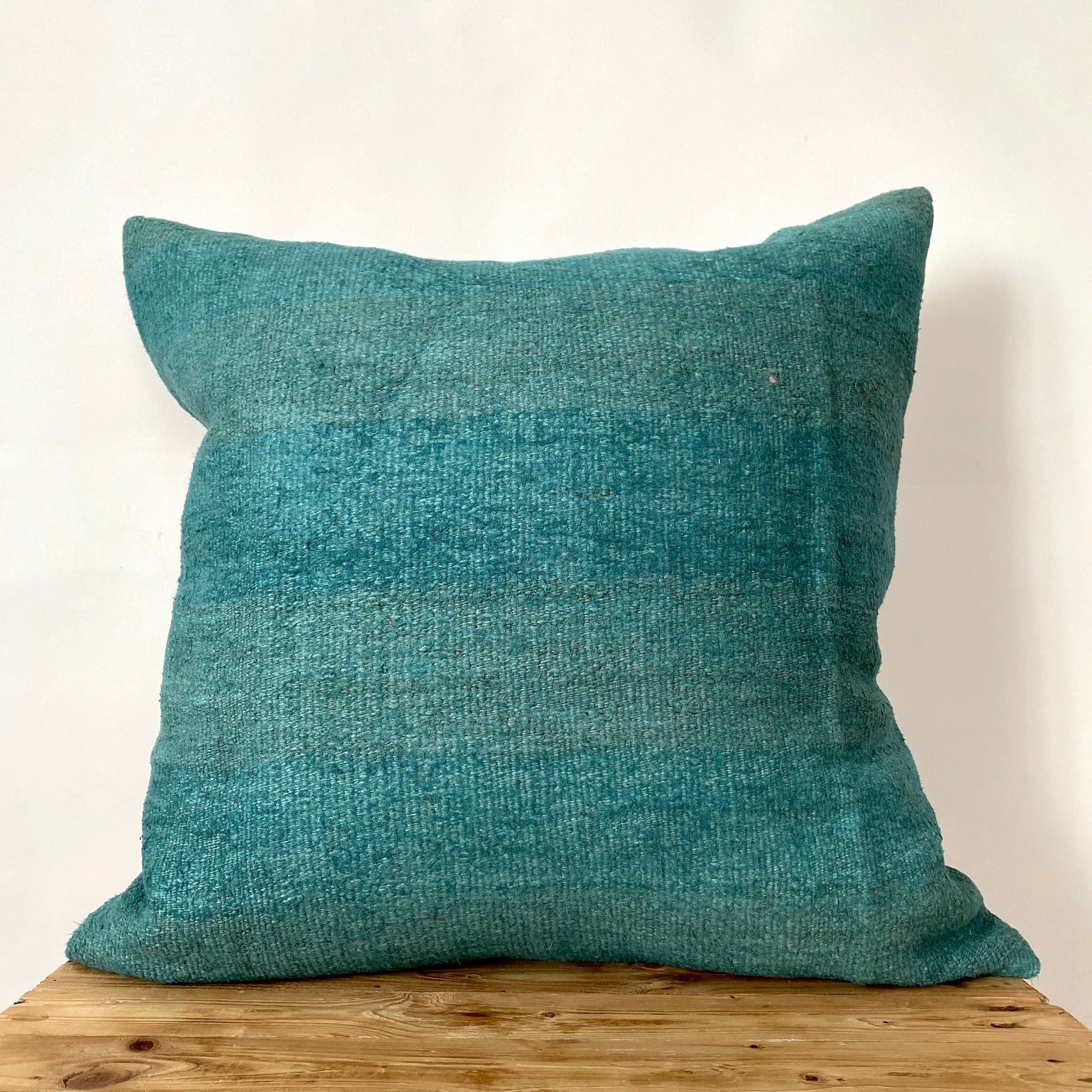 Gilane - Turquoise Hemp Pillow Cover - kudenrugs