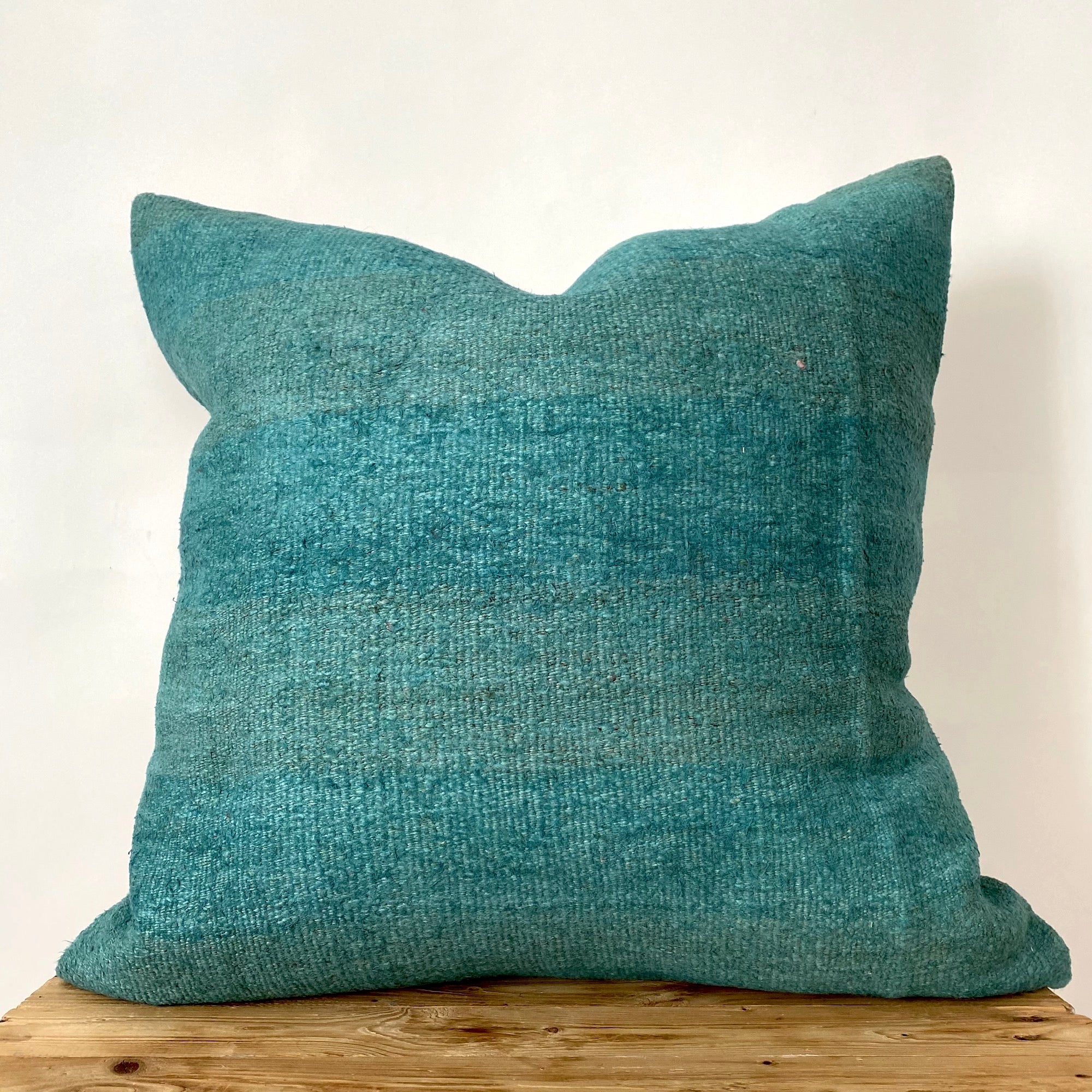 Gilane - Turquoise Hemp Pillow Cover - kudenrugs