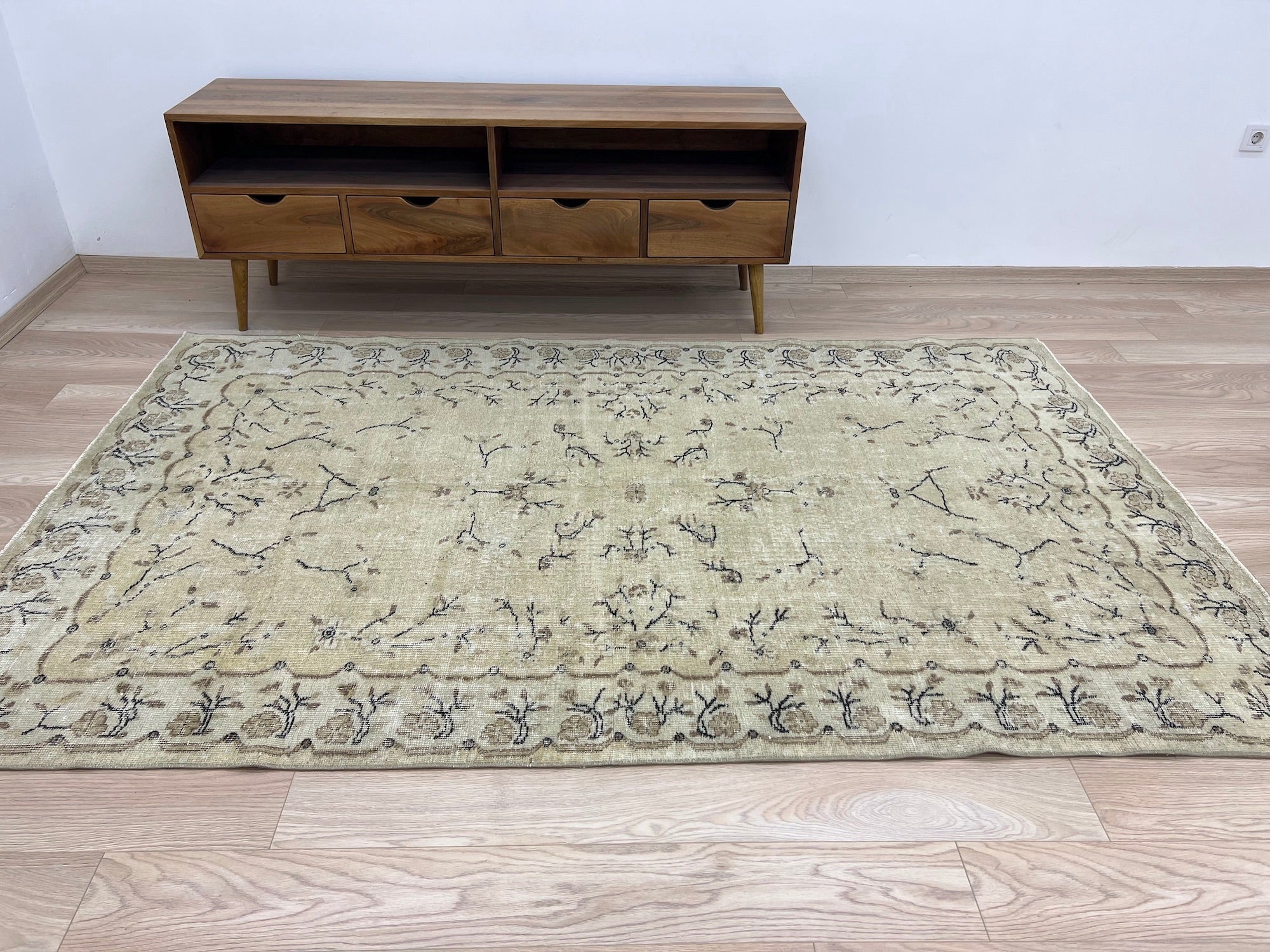Conny - Vintage Turkish Area Rug